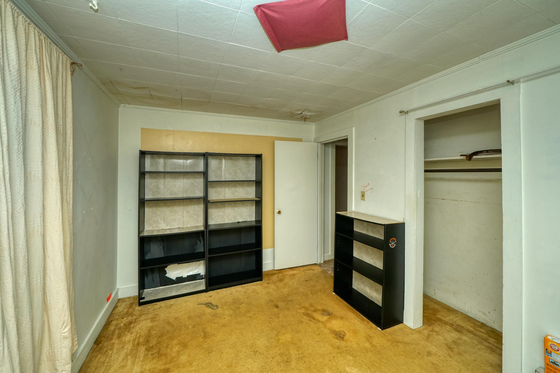 NO RECORDED SUBDIVISION - Residential