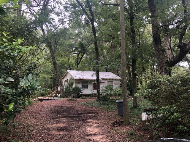 NO RECORDED SUBDIVISION - Residential