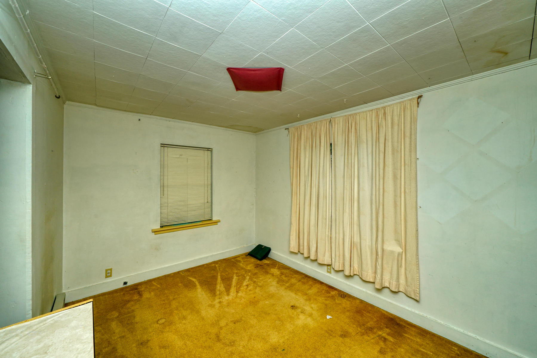 NO RECORDED SUBDIVISION - Residential