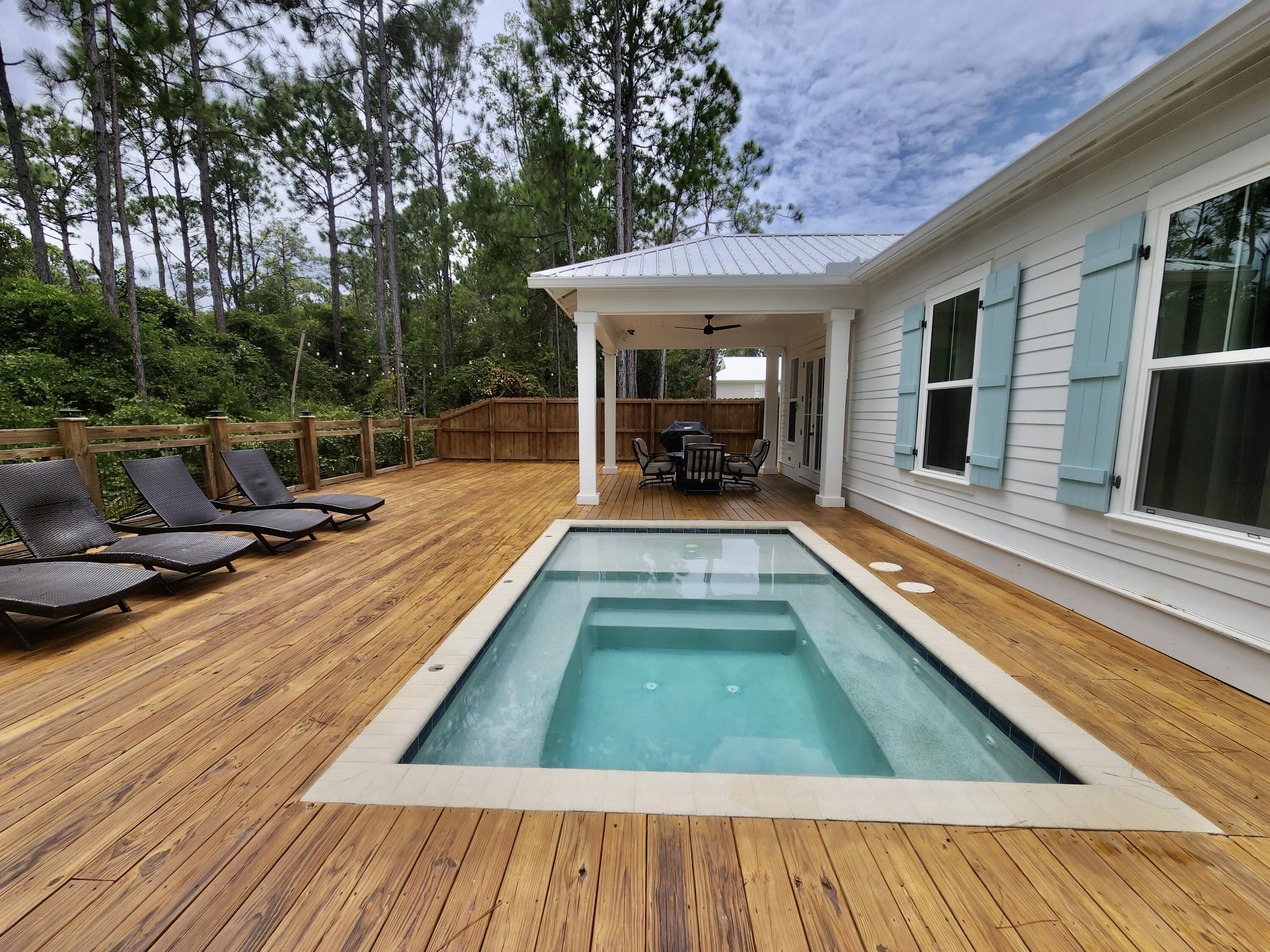 GULF SHORE MANOR - Residential