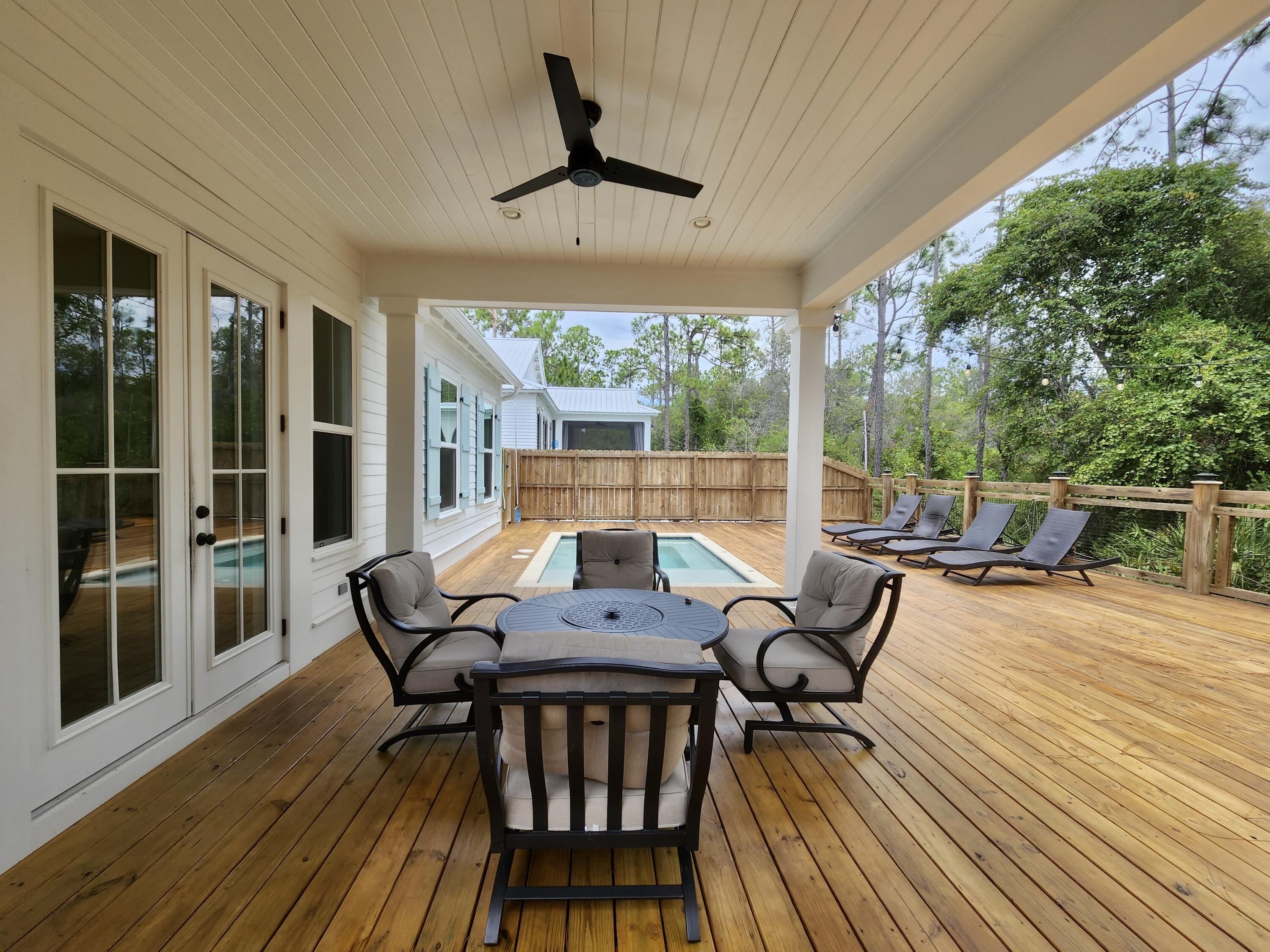 GULF SHORE MANOR - Residential