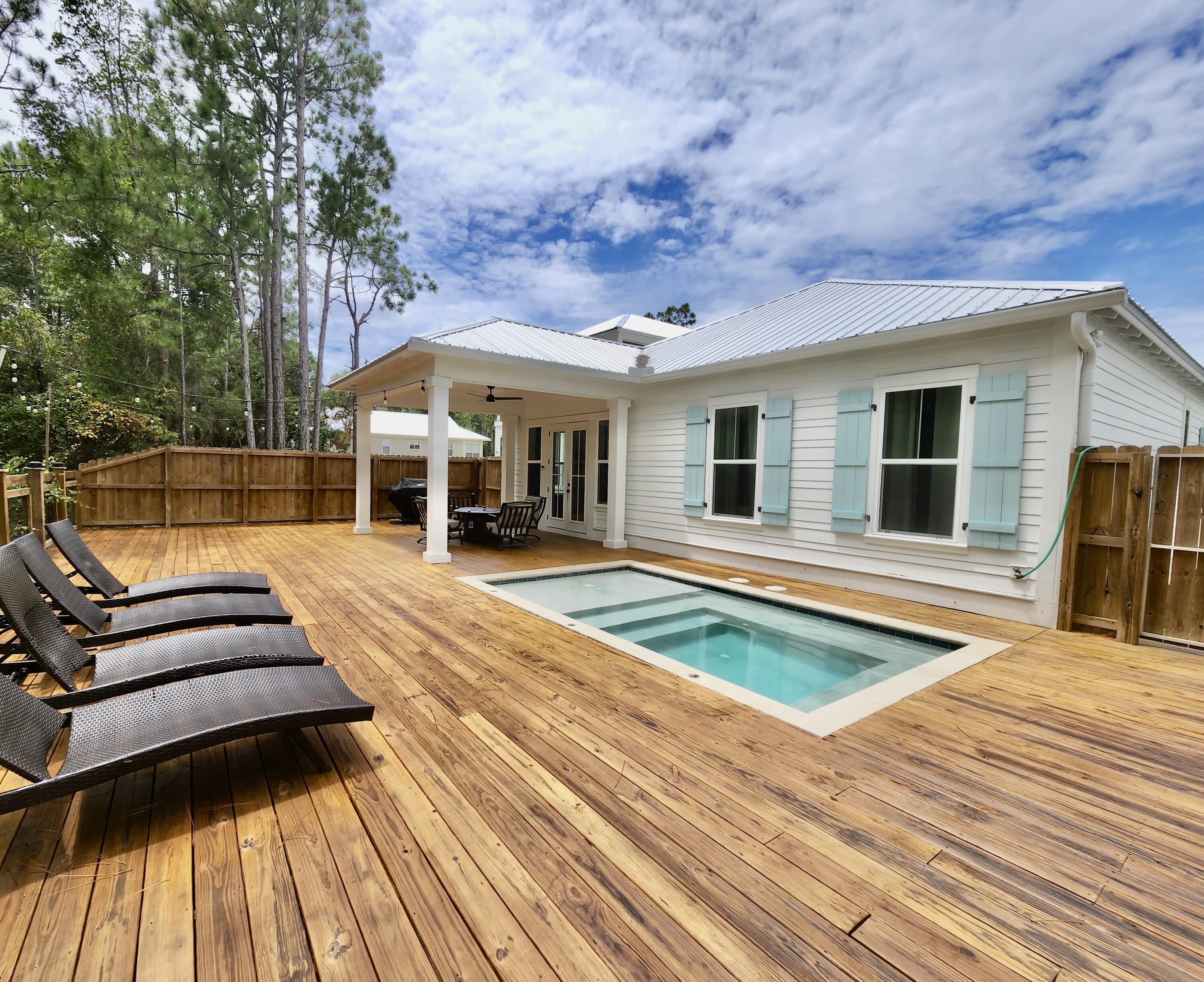 GULF SHORE MANOR - Residential