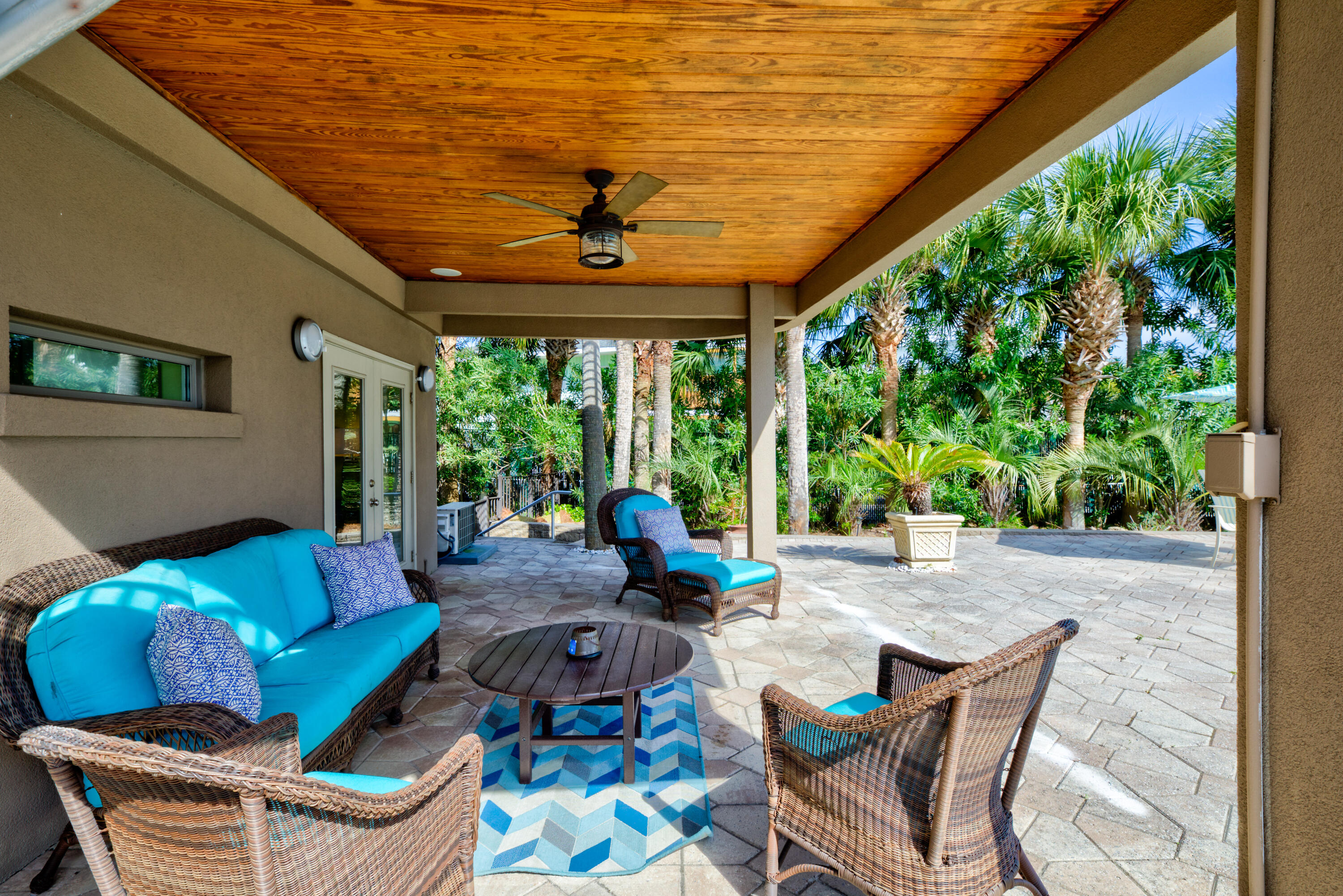 HOLIDAY ISLE - Residential