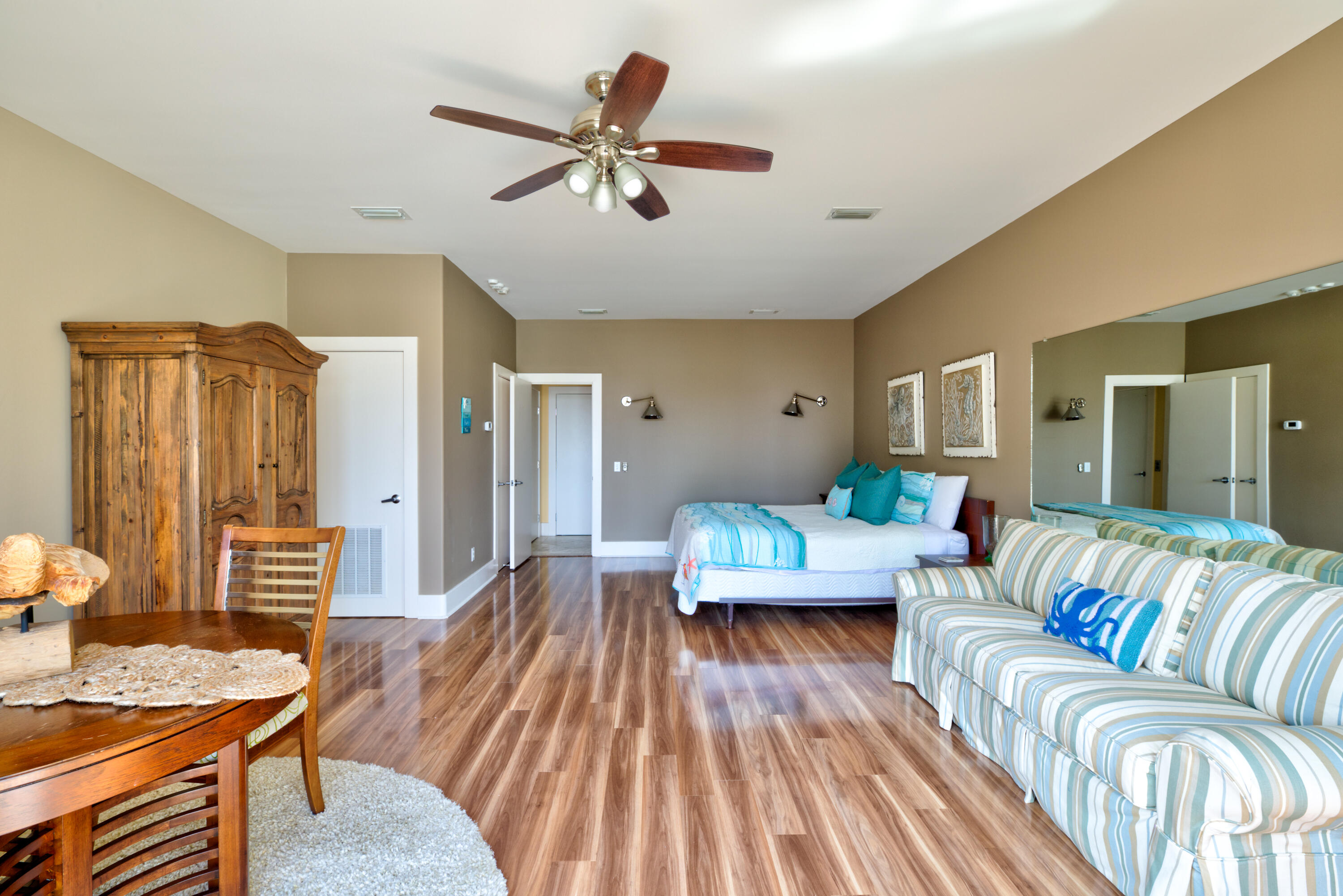 HOLIDAY ISLE - Residential