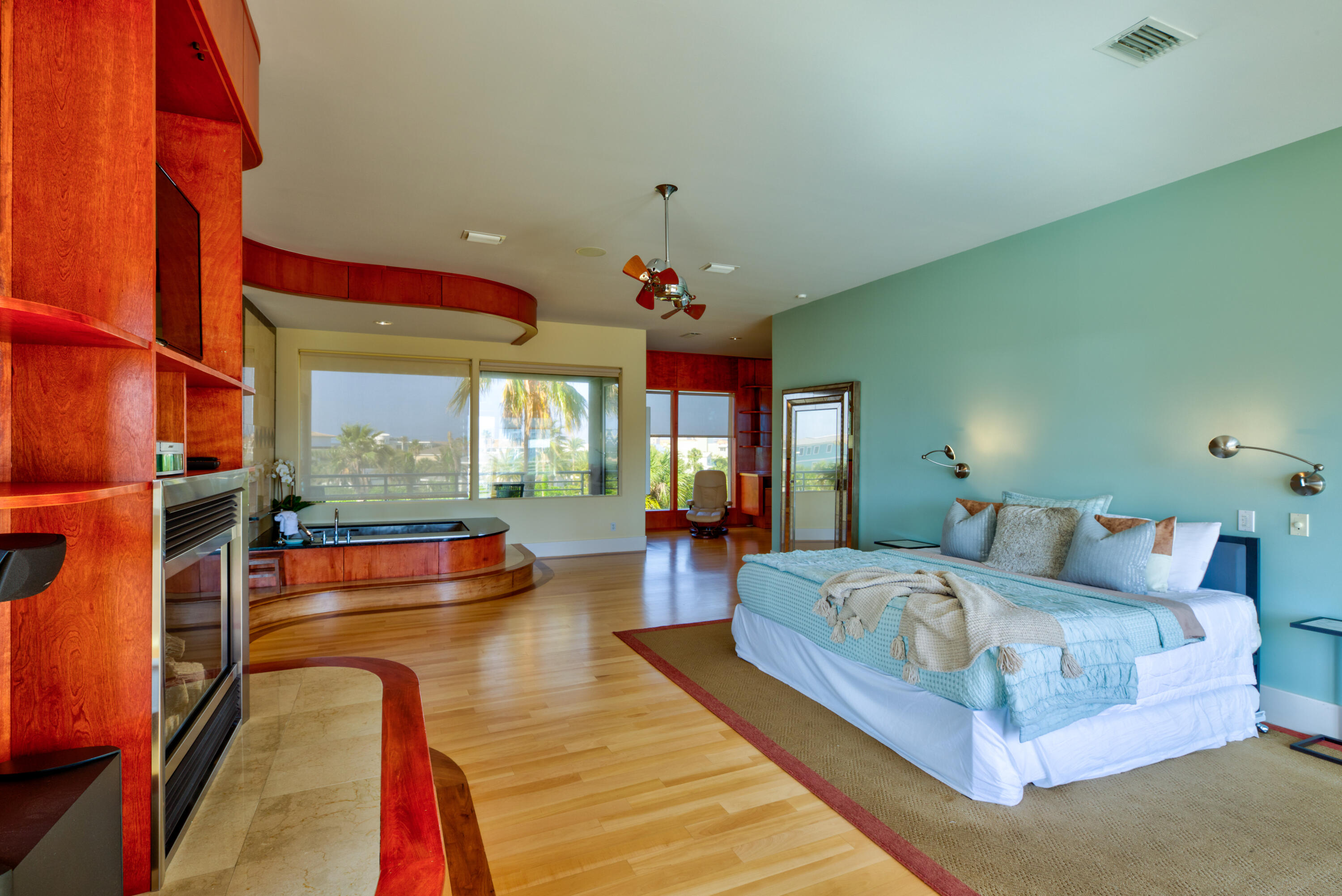 HOLIDAY ISLE - Residential