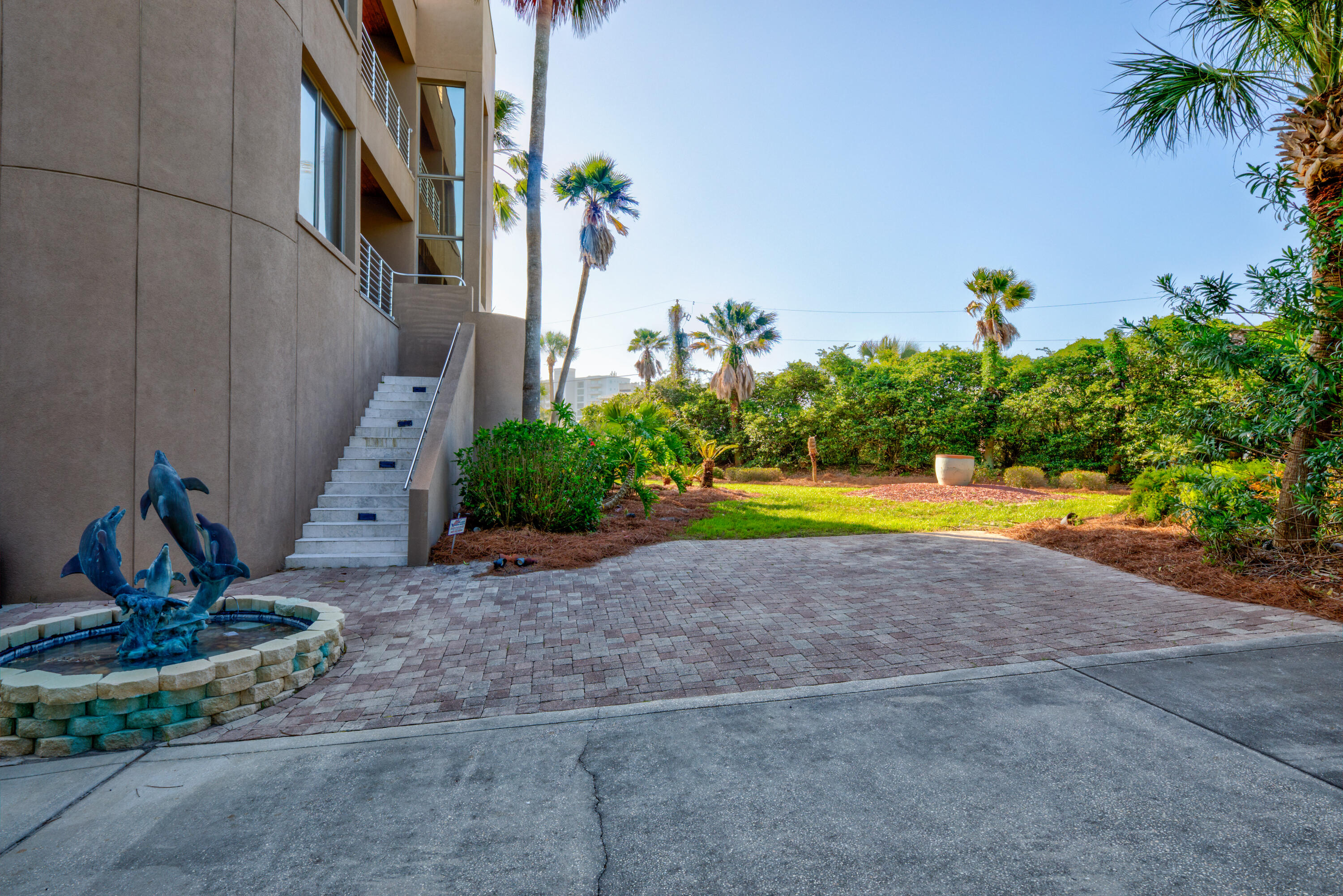 HOLIDAY ISLE - Residential