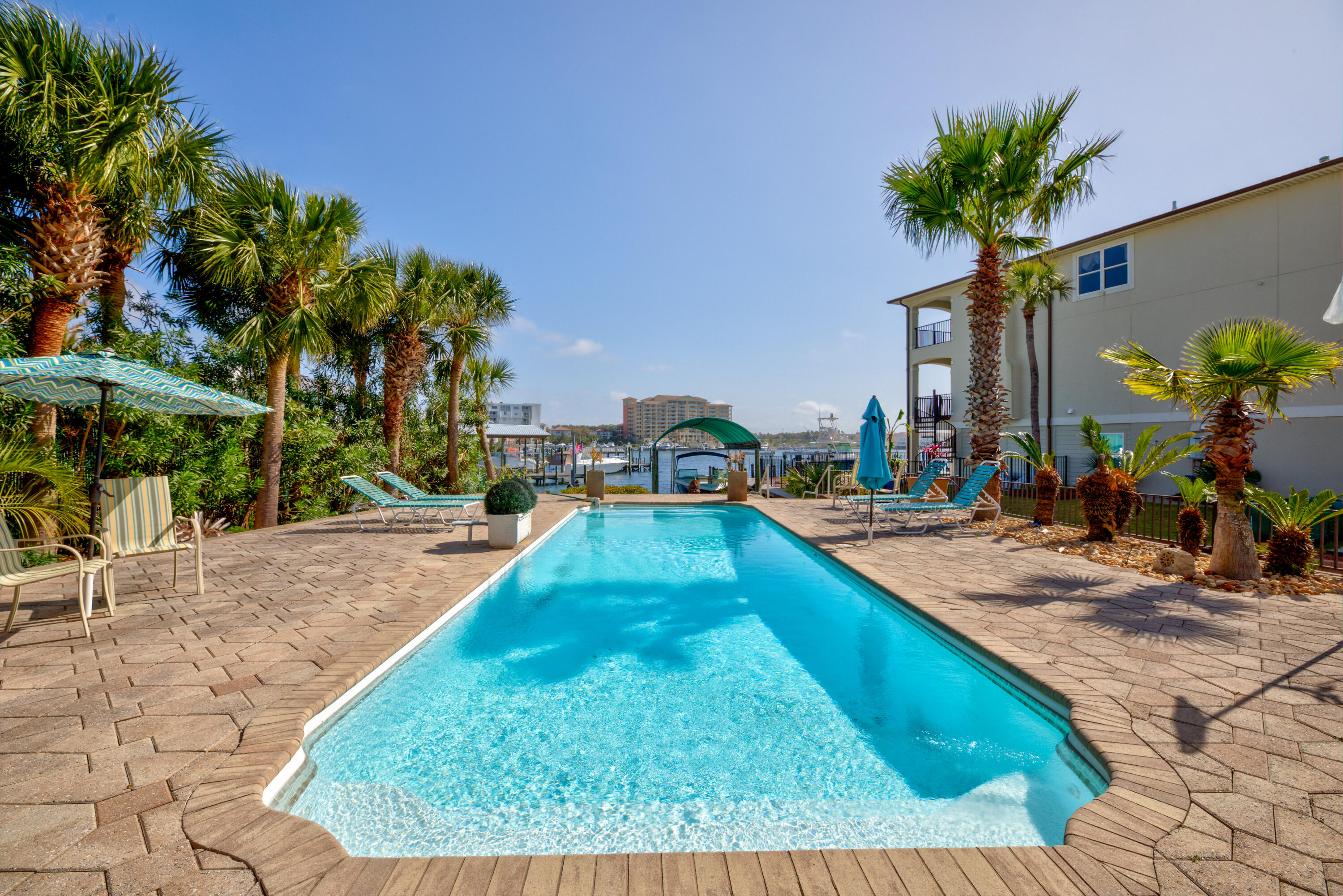 HOLIDAY ISLE - Residential