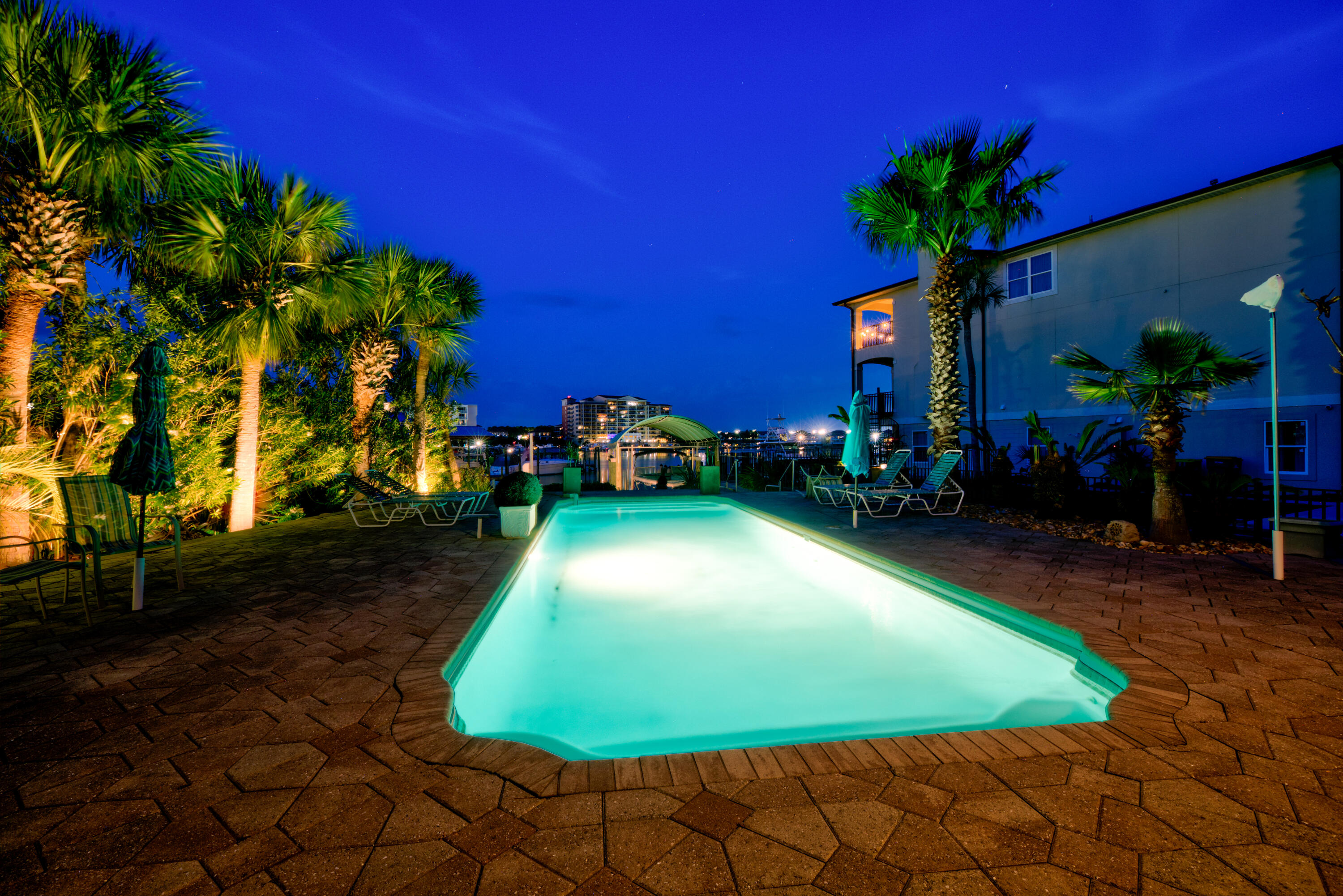 HOLIDAY ISLE - Residential