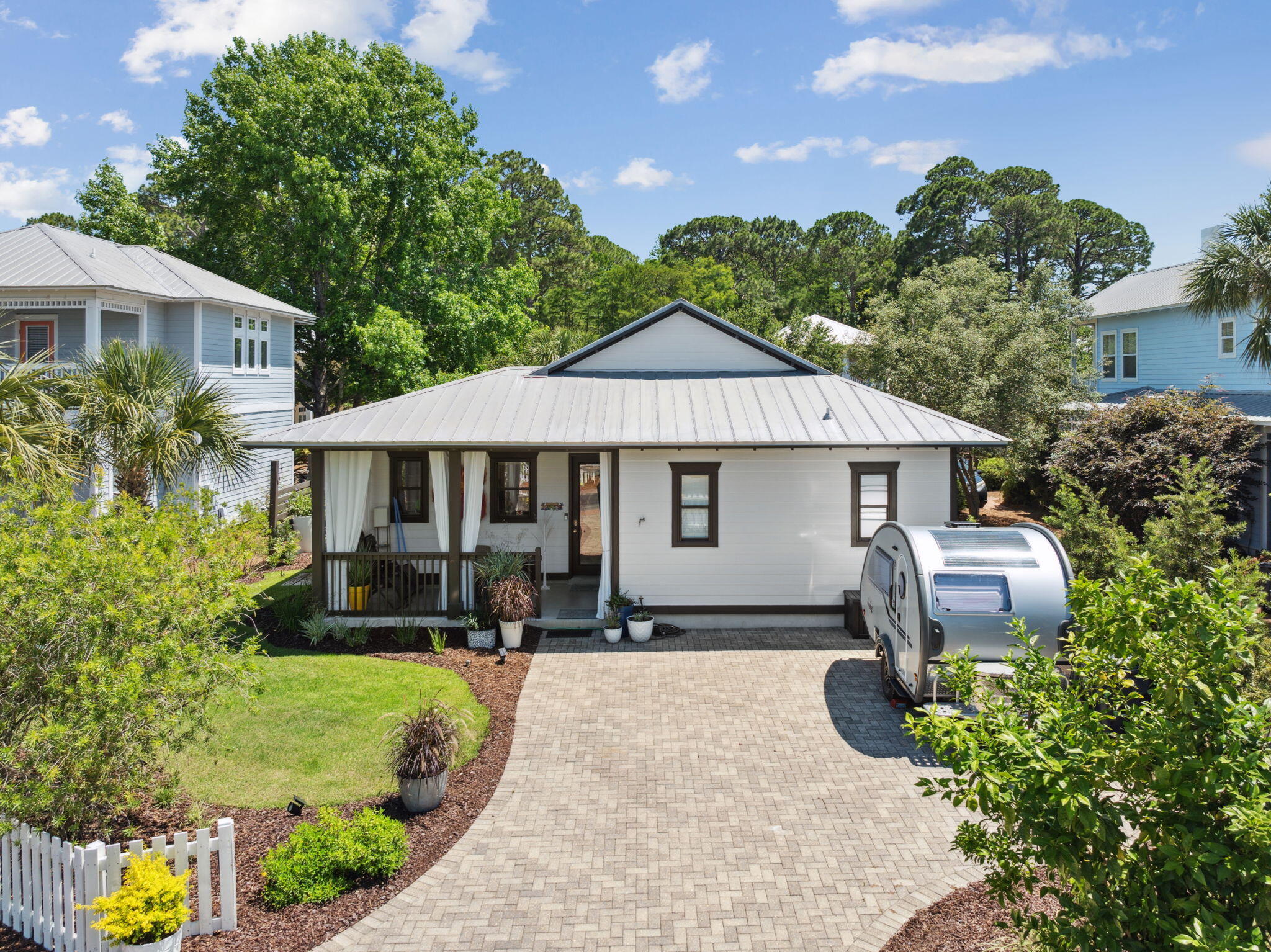 CASSINE VILLAGE - Residential