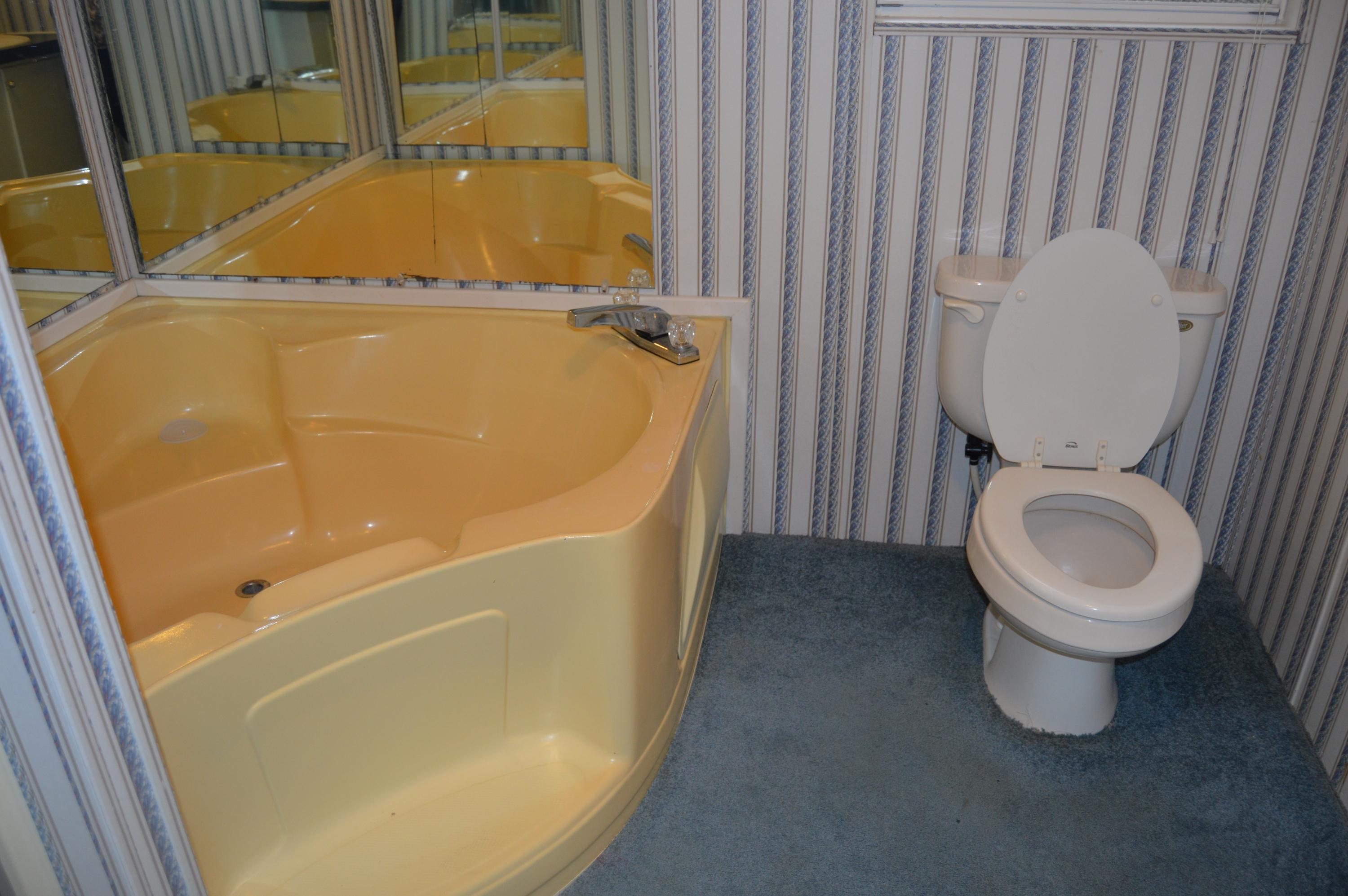 WHISPERING PINEWOODS UNREC - Residential