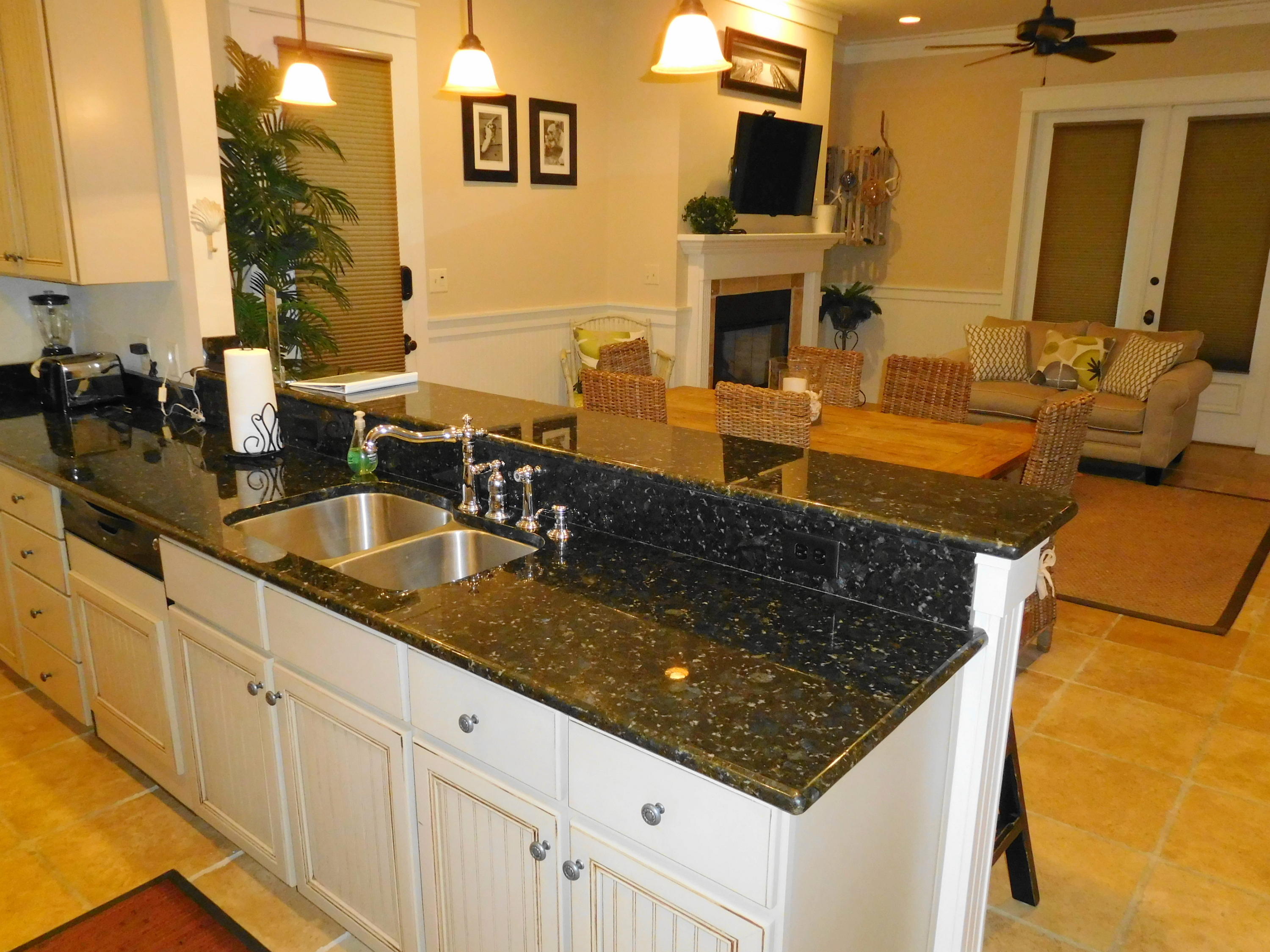 BUNGALOS AT SANDESTIN - Residential