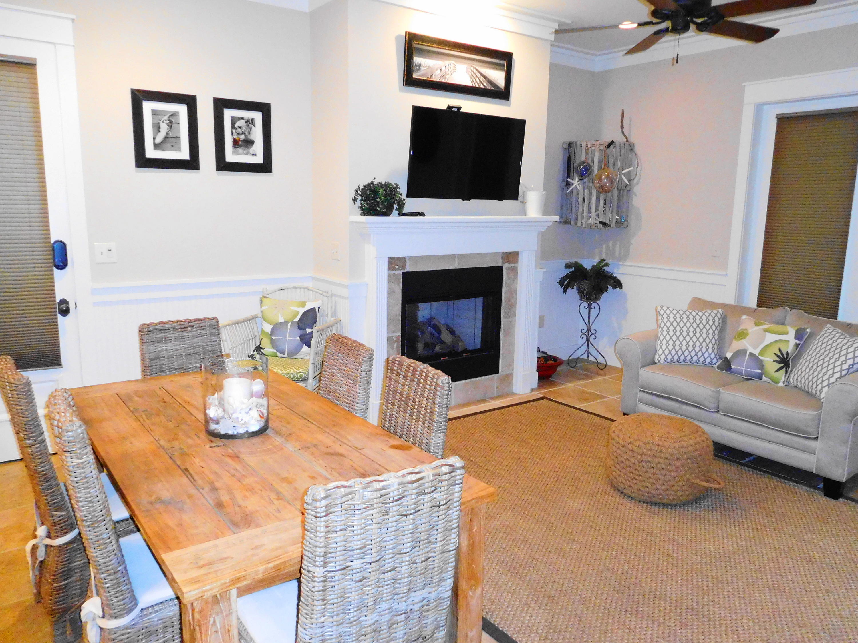 BUNGALOS AT SANDESTIN - Residential