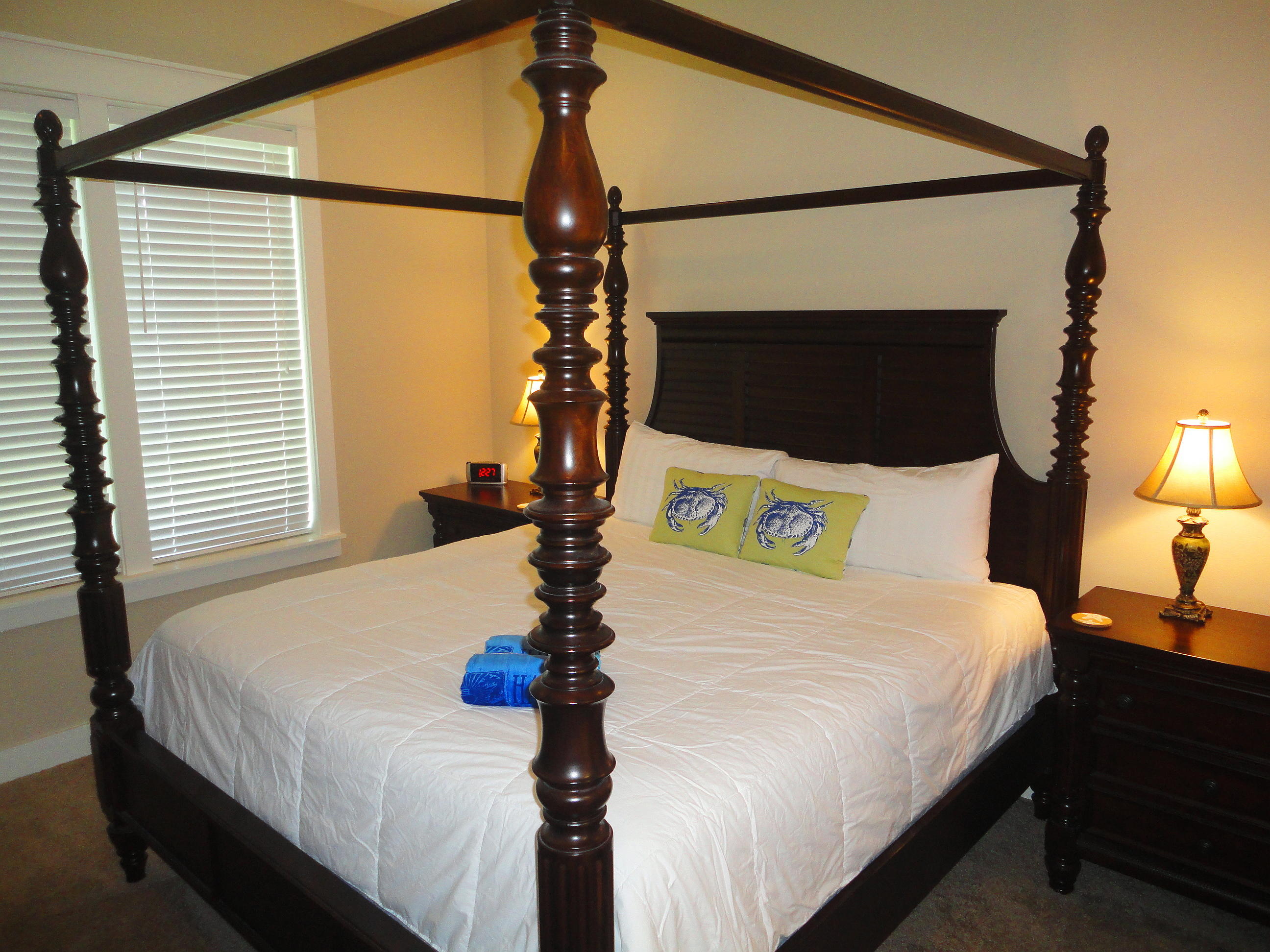 BUNGALOS AT SANDESTIN - Residential