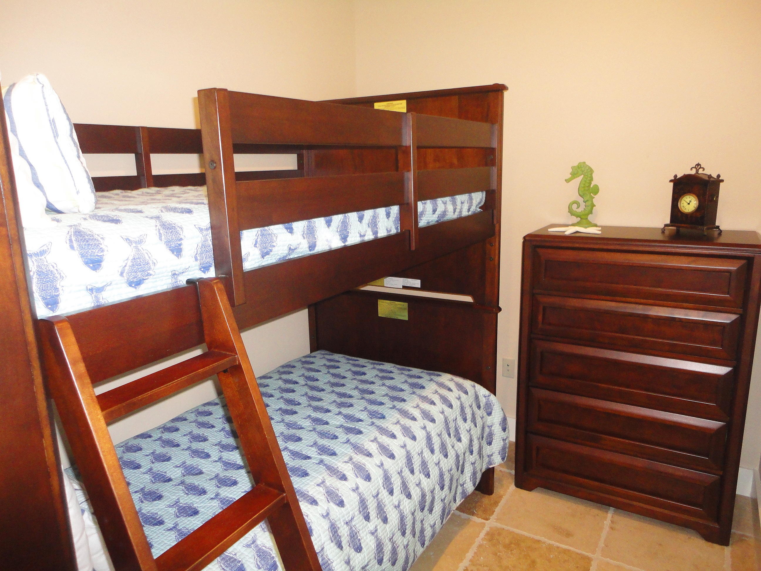 BUNGALOS AT SANDESTIN - Residential