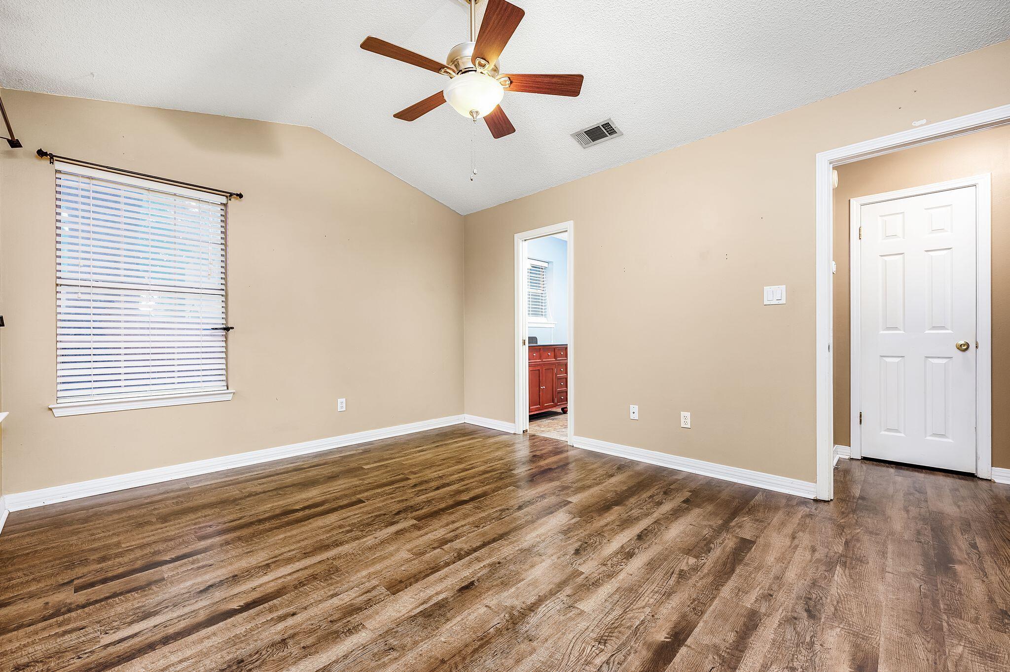 KINGS CROSSING PH 1 - Residential