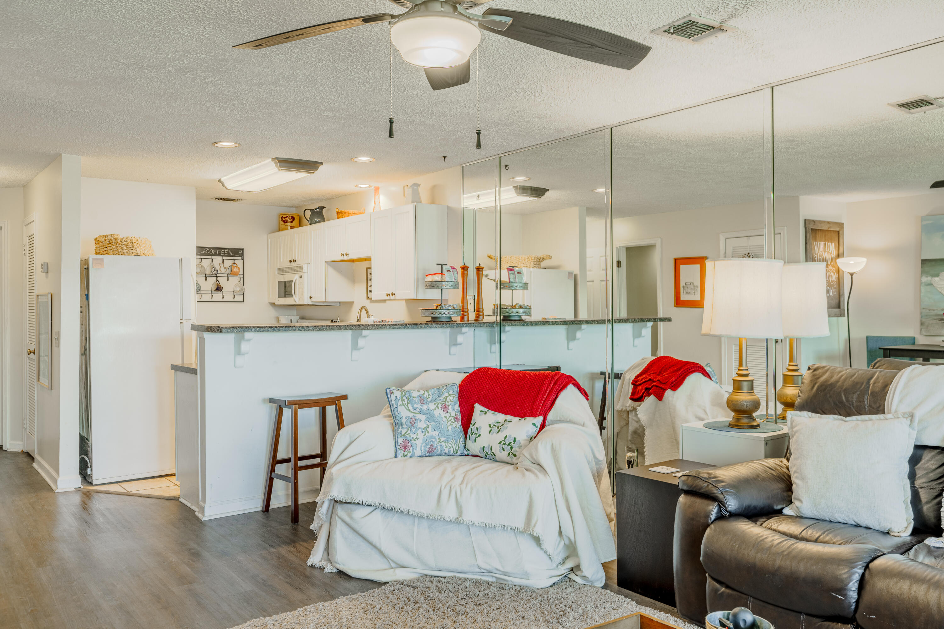 NAUTILUS CONDO - Residential