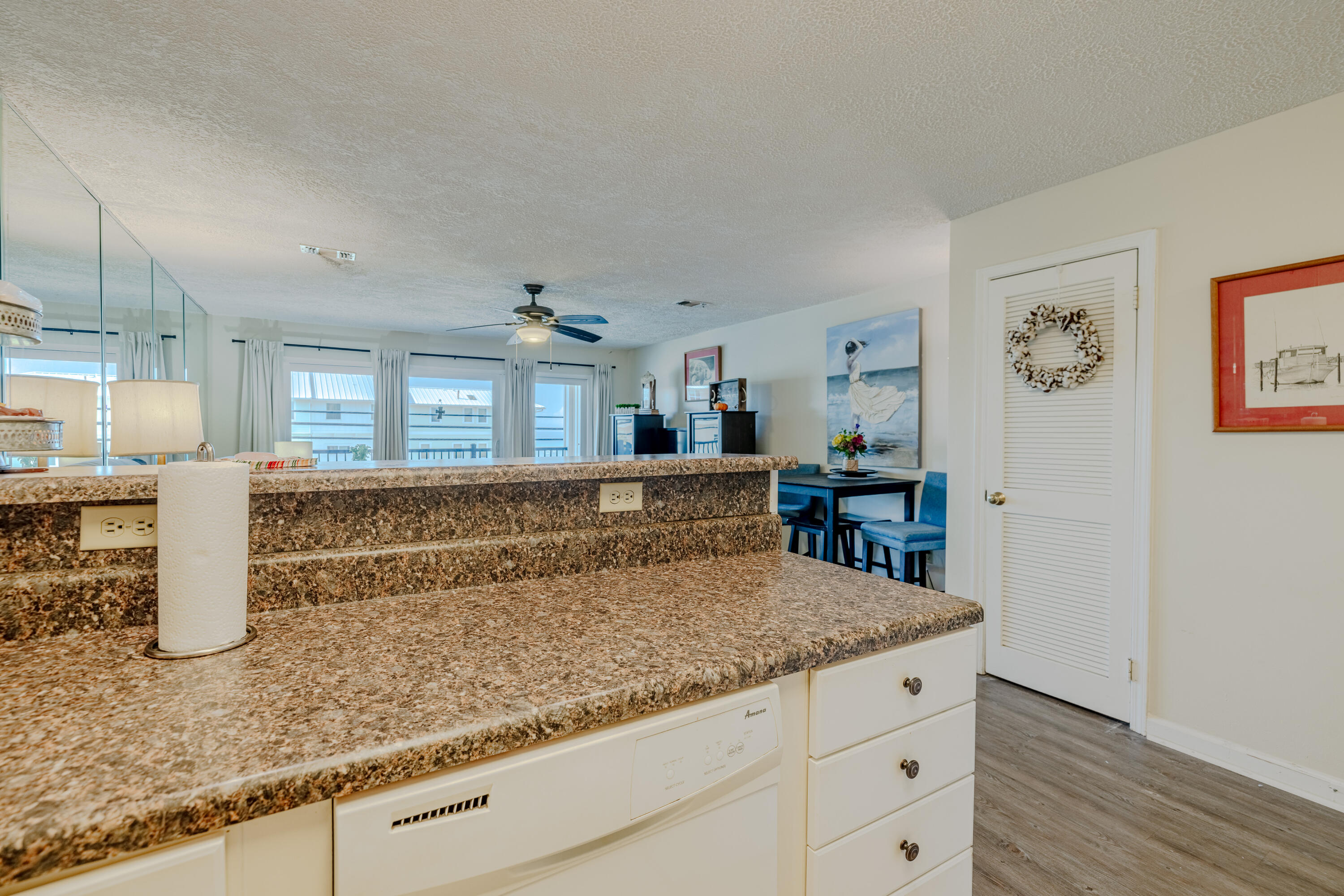 NAUTILUS CONDO - Residential