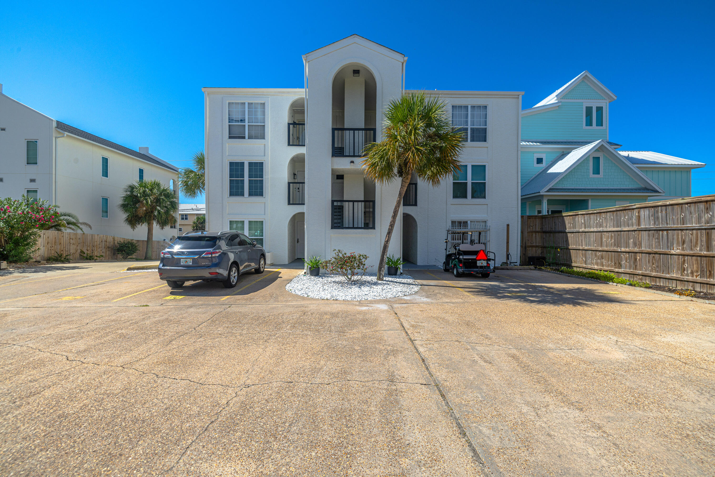 NAUTILUS CONDO - Residential