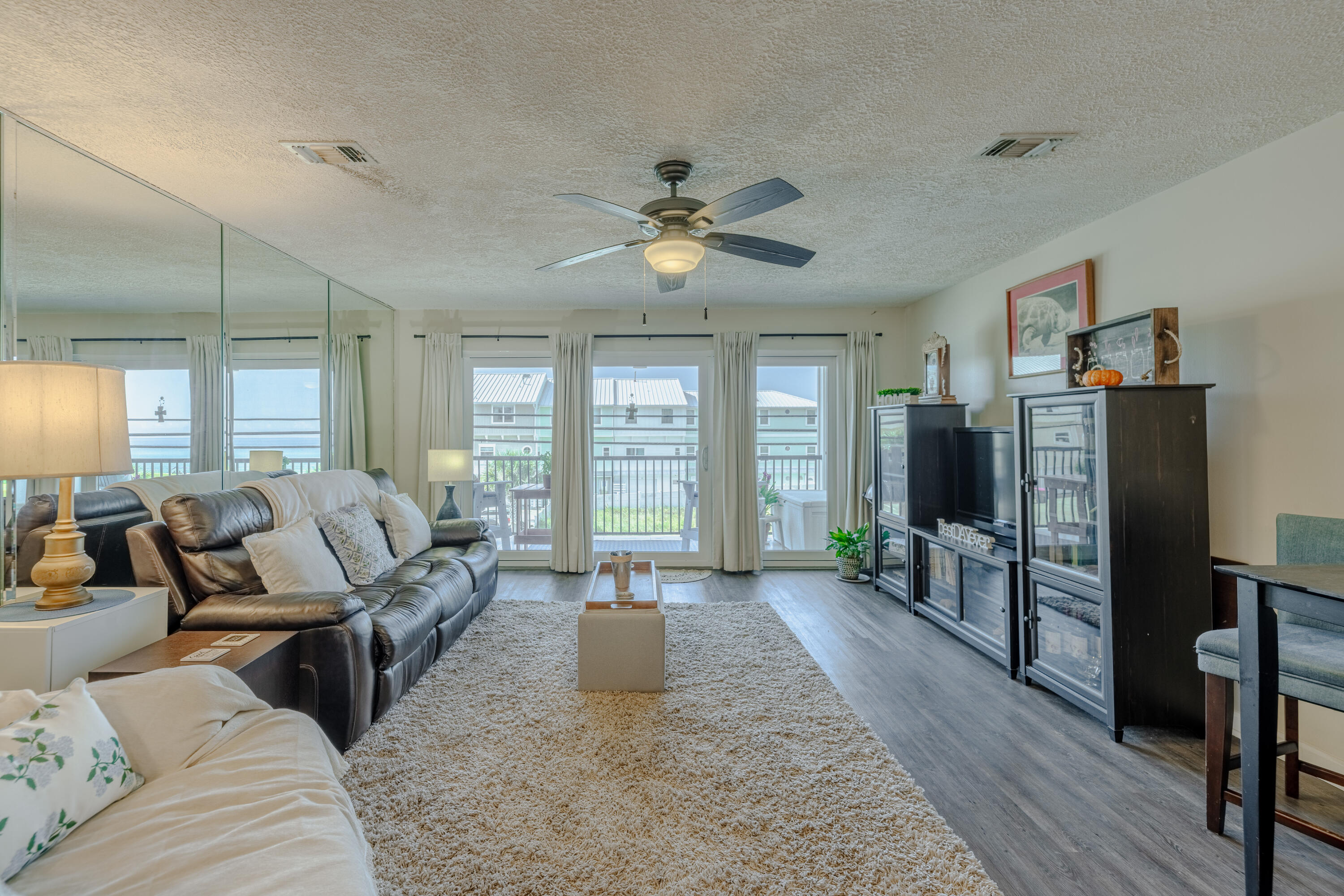 NAUTILUS CONDO - Residential