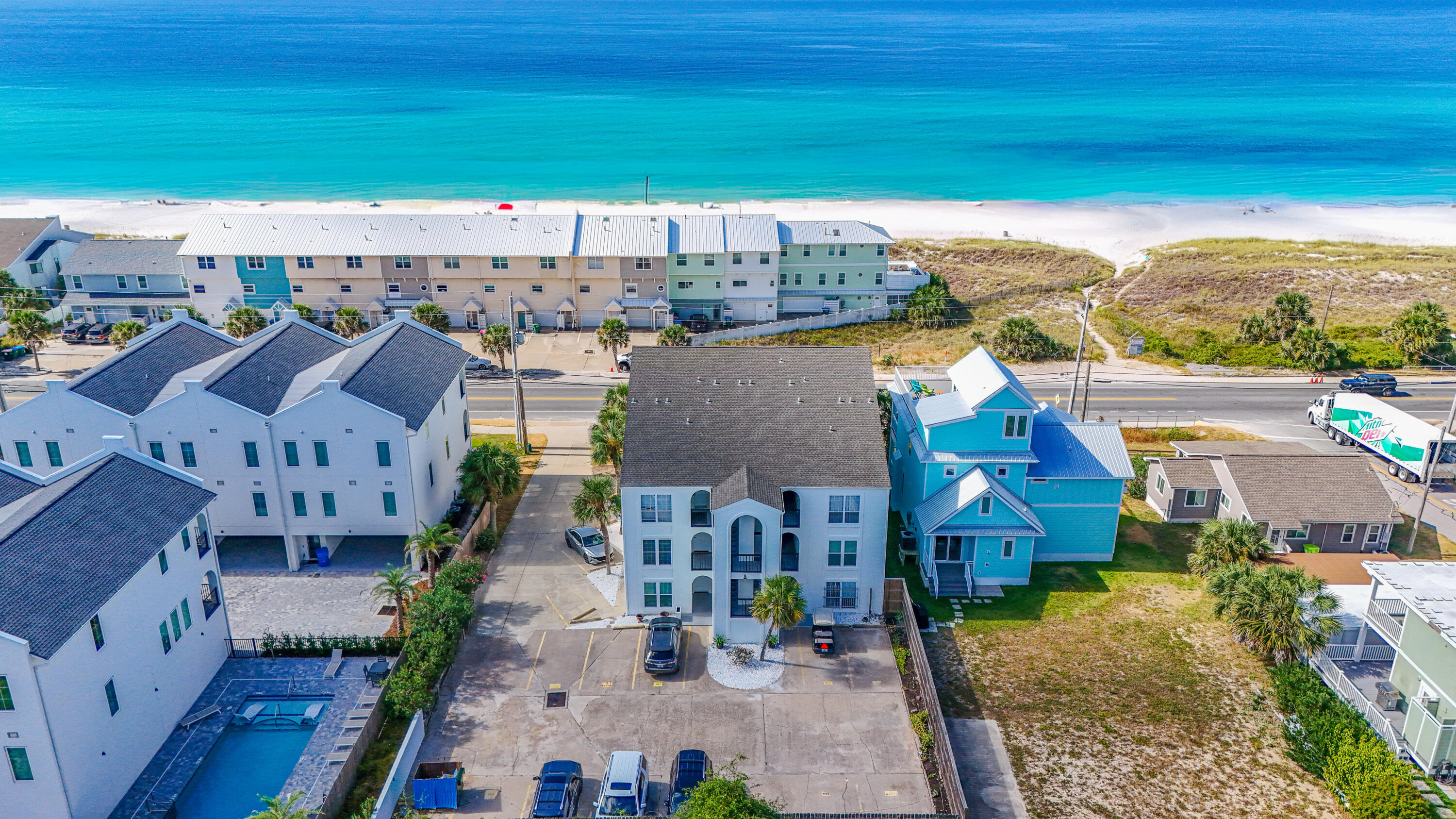NAUTILUS CONDO - Residential