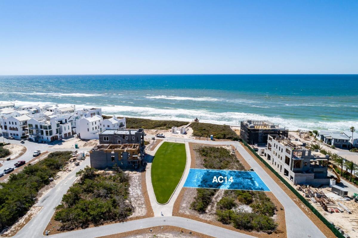 Homesite in the highly desirable beachside of Alys Beach, fronting the elliptical Bela Gray Green offering southerly views of the Gulf of Mexico across from the Bela Gray Beach Access.