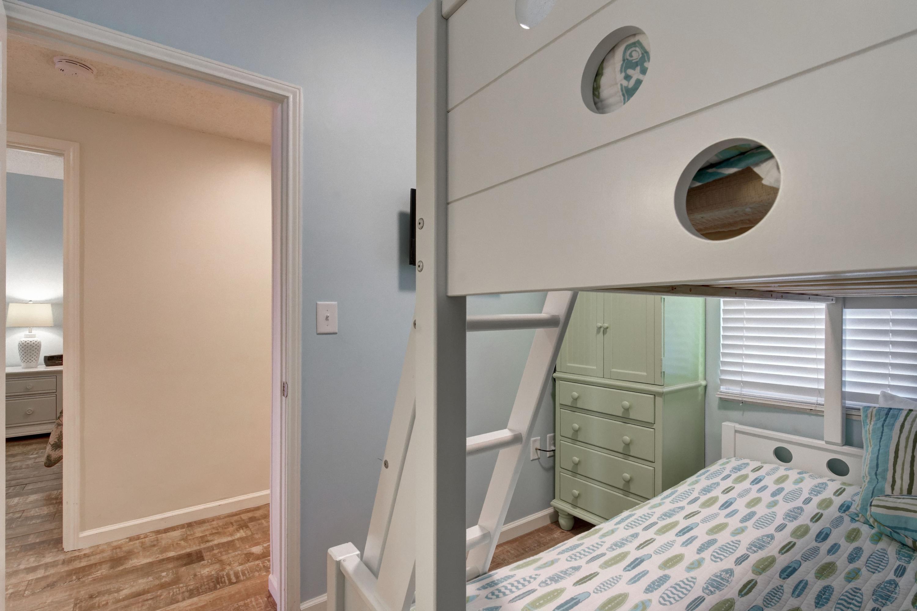 STERLING SANDS CONDO - Residential