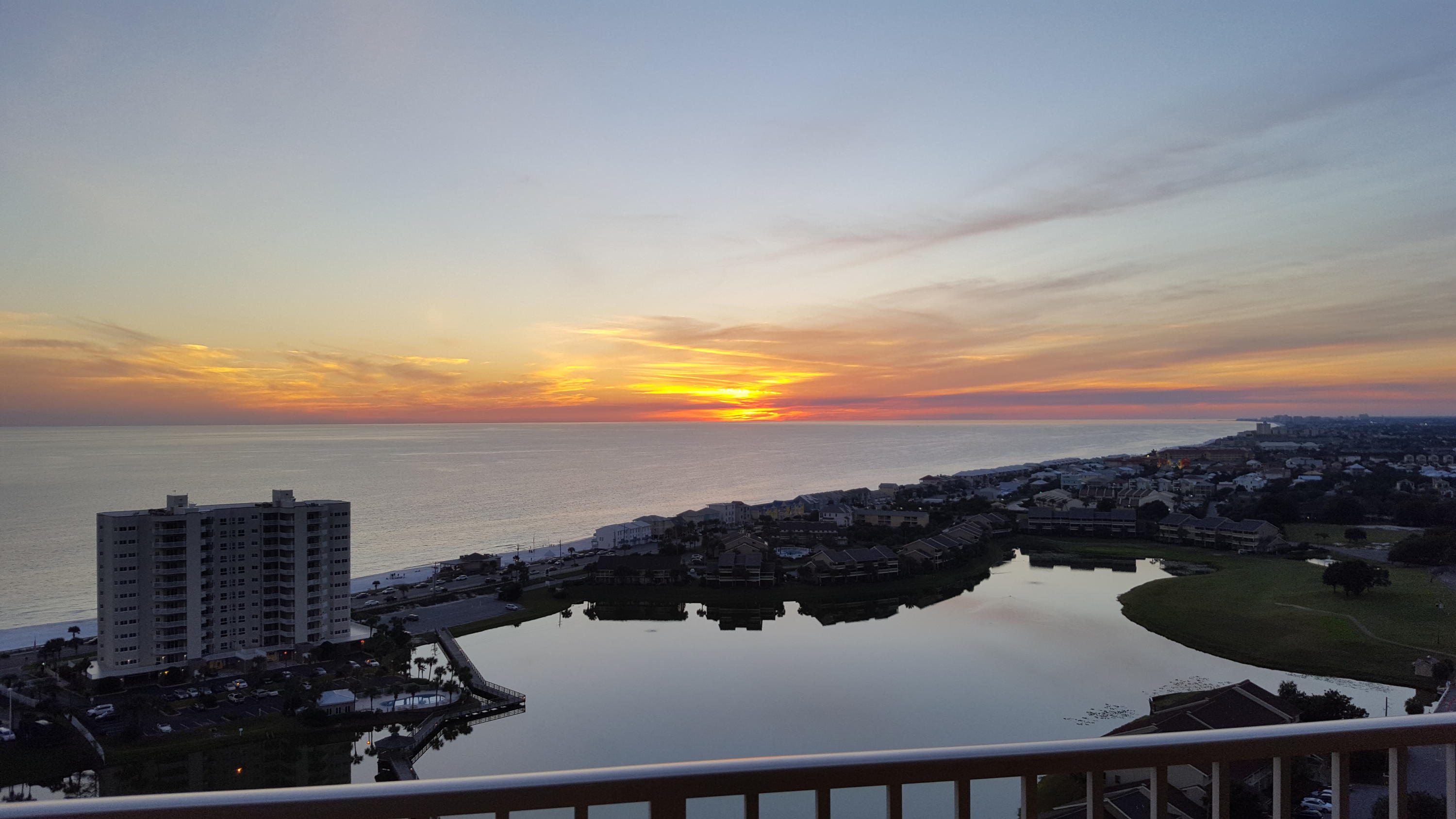 Ariel Dunes II - Residential