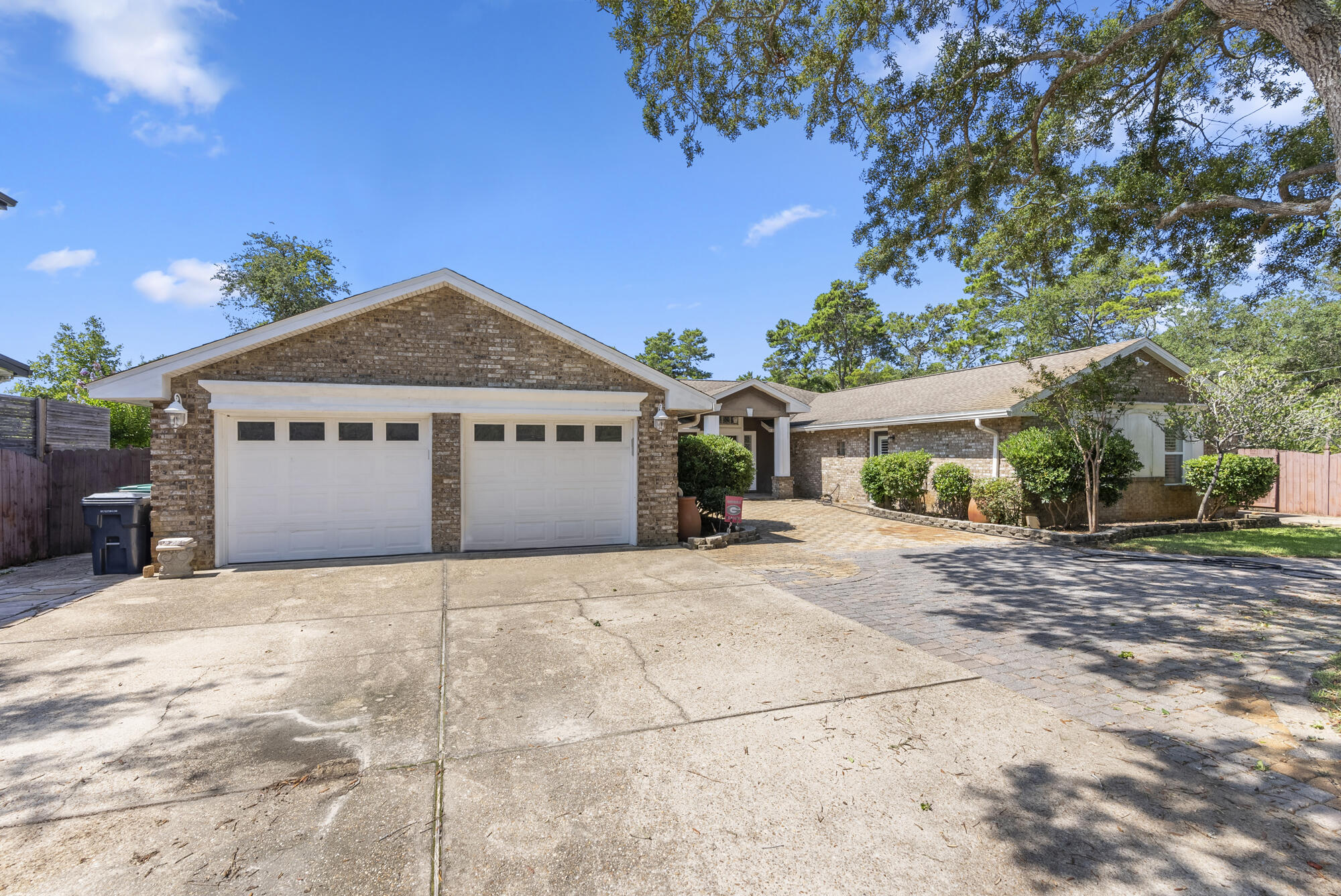 497 Walton Way