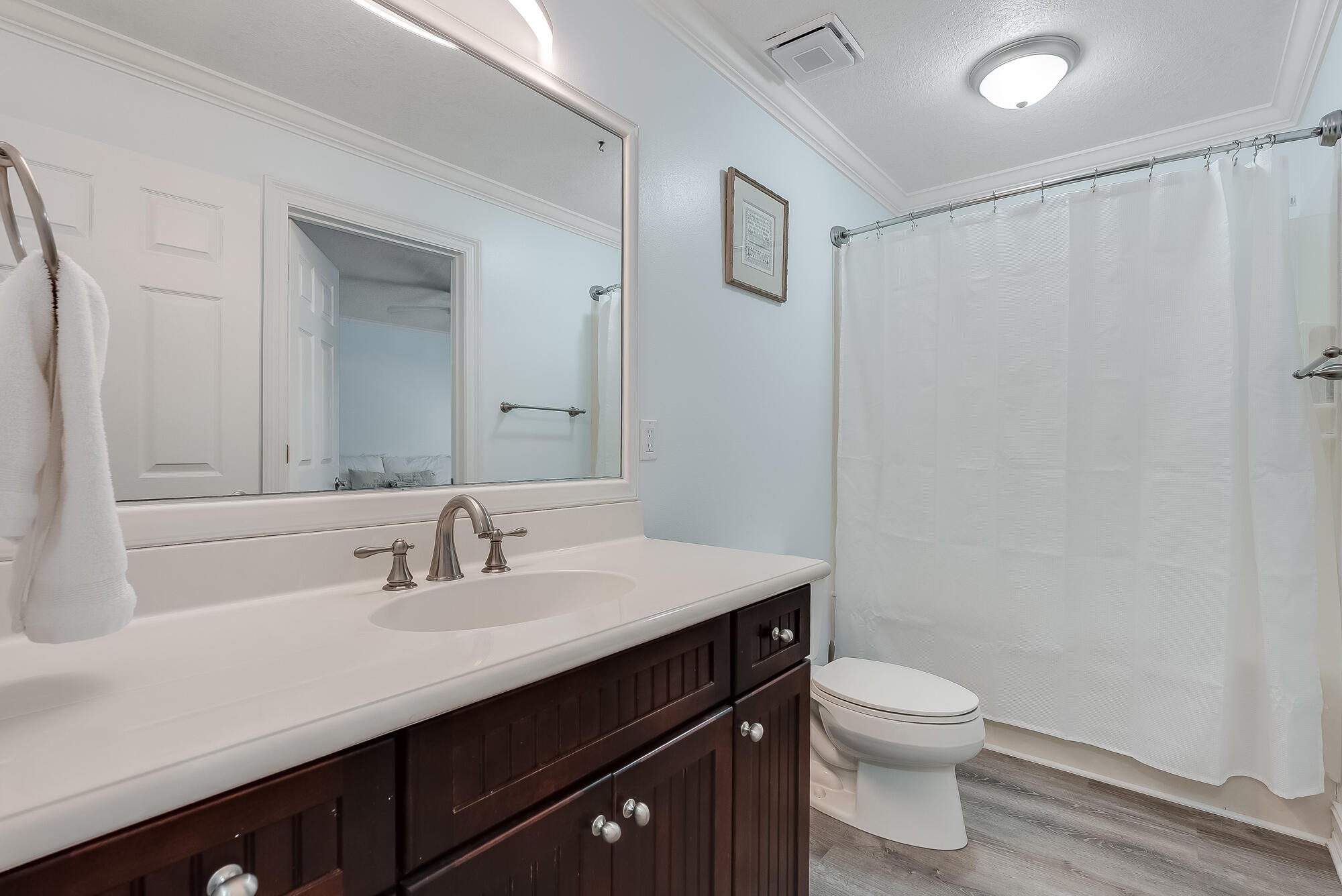 WHISPERING OAKS - Residential