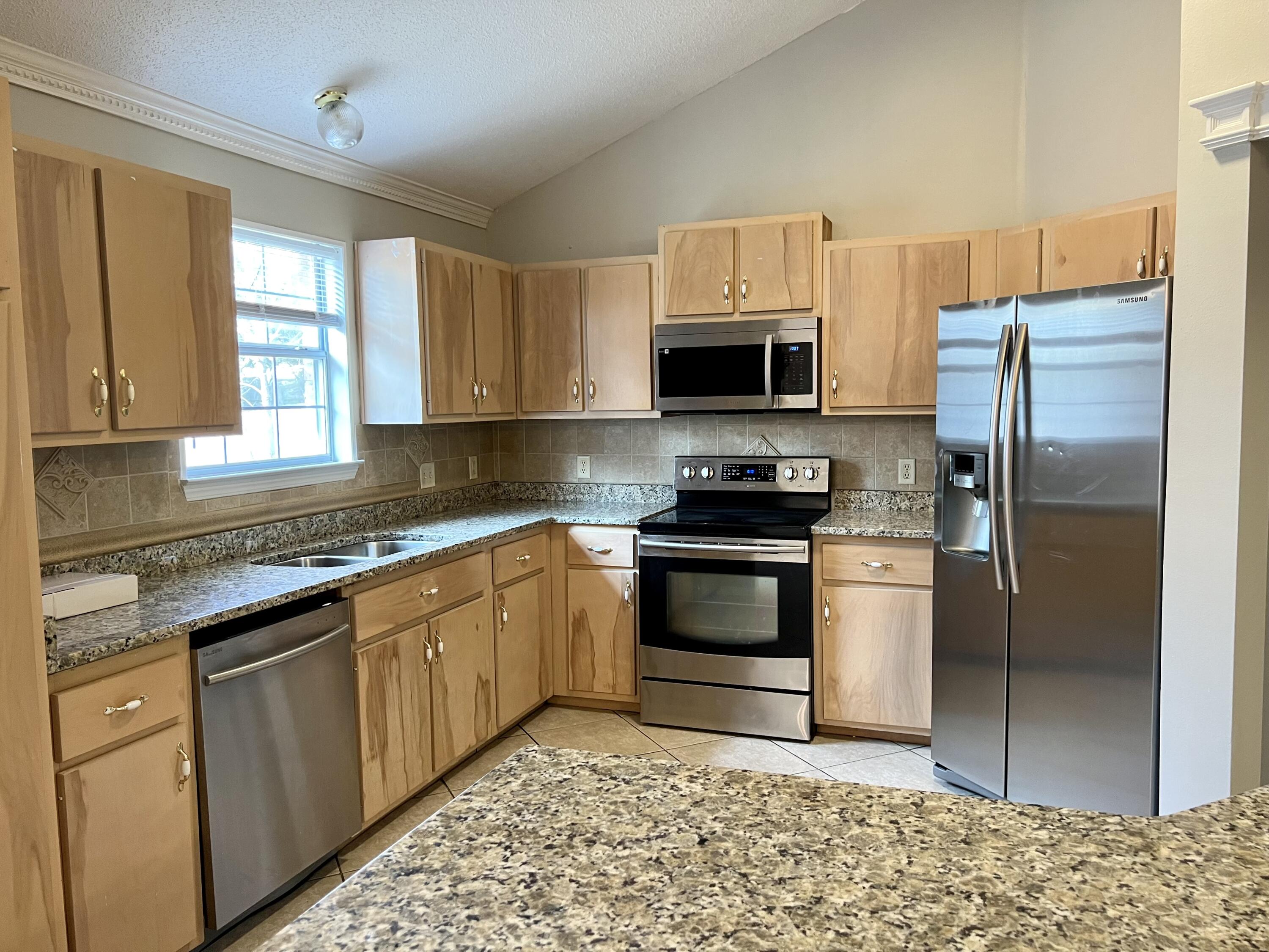 SOUTHGATE PH 3 - Residential Lease