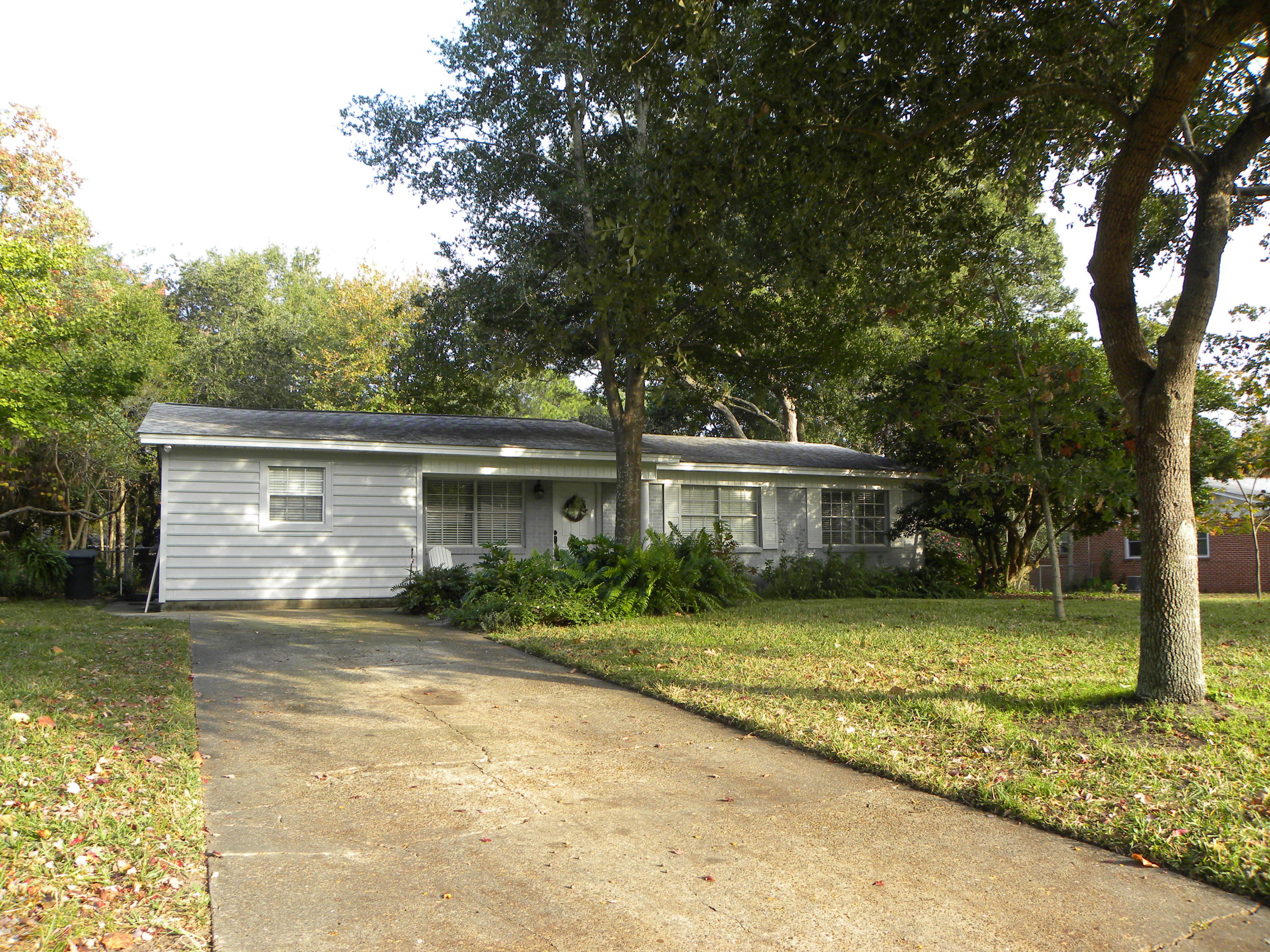 BAYOU WOODS - Residential