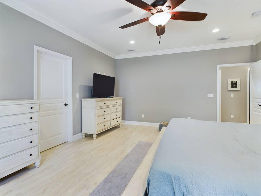 Don's Place - Residential