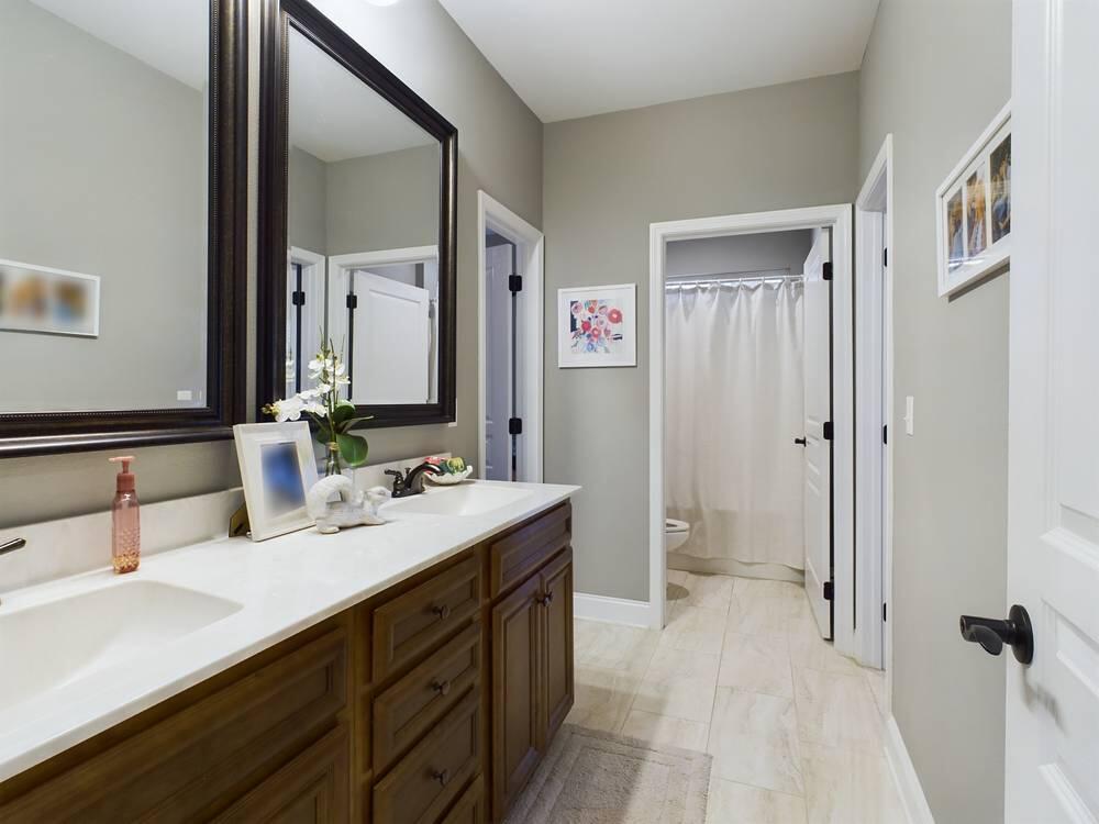 Don's Place - Residential