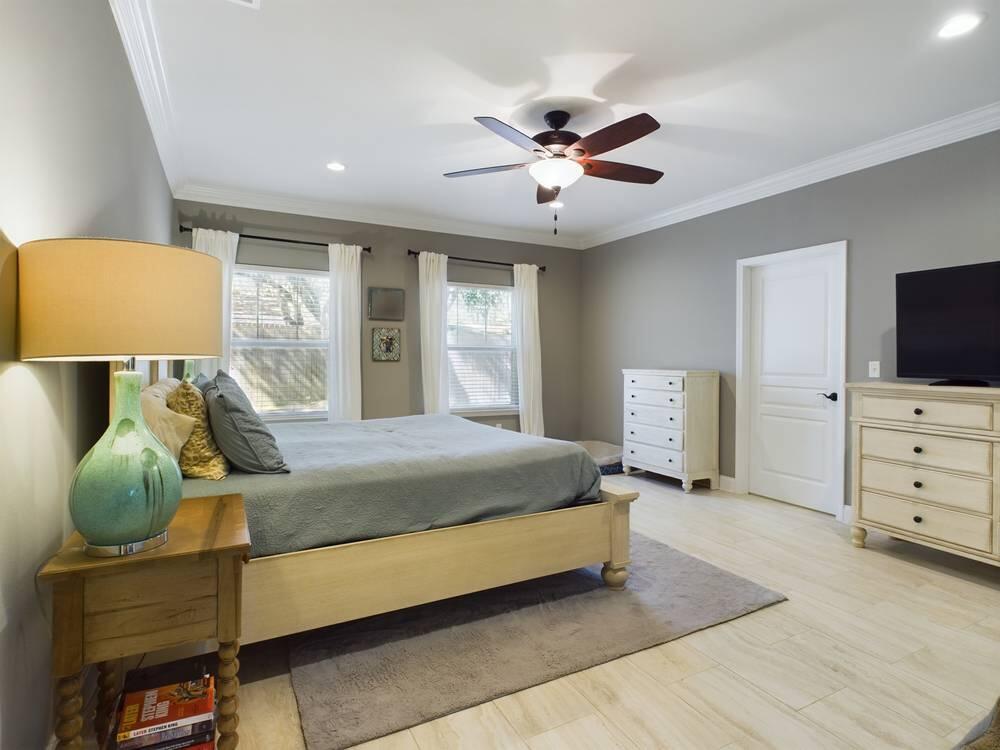 Don's Place - Residential