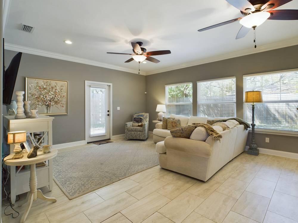 Don's Place - Residential