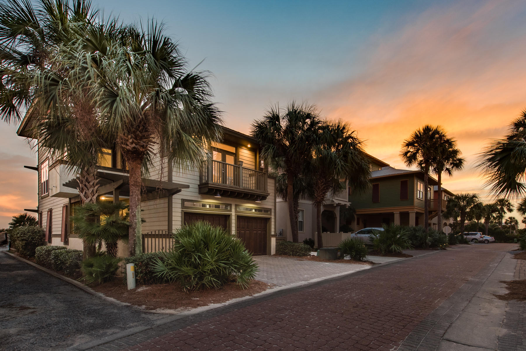 WATER'S EDGE - Residential