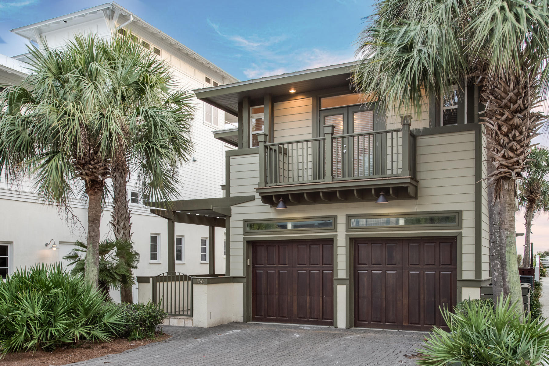 WATER'S EDGE - Residential