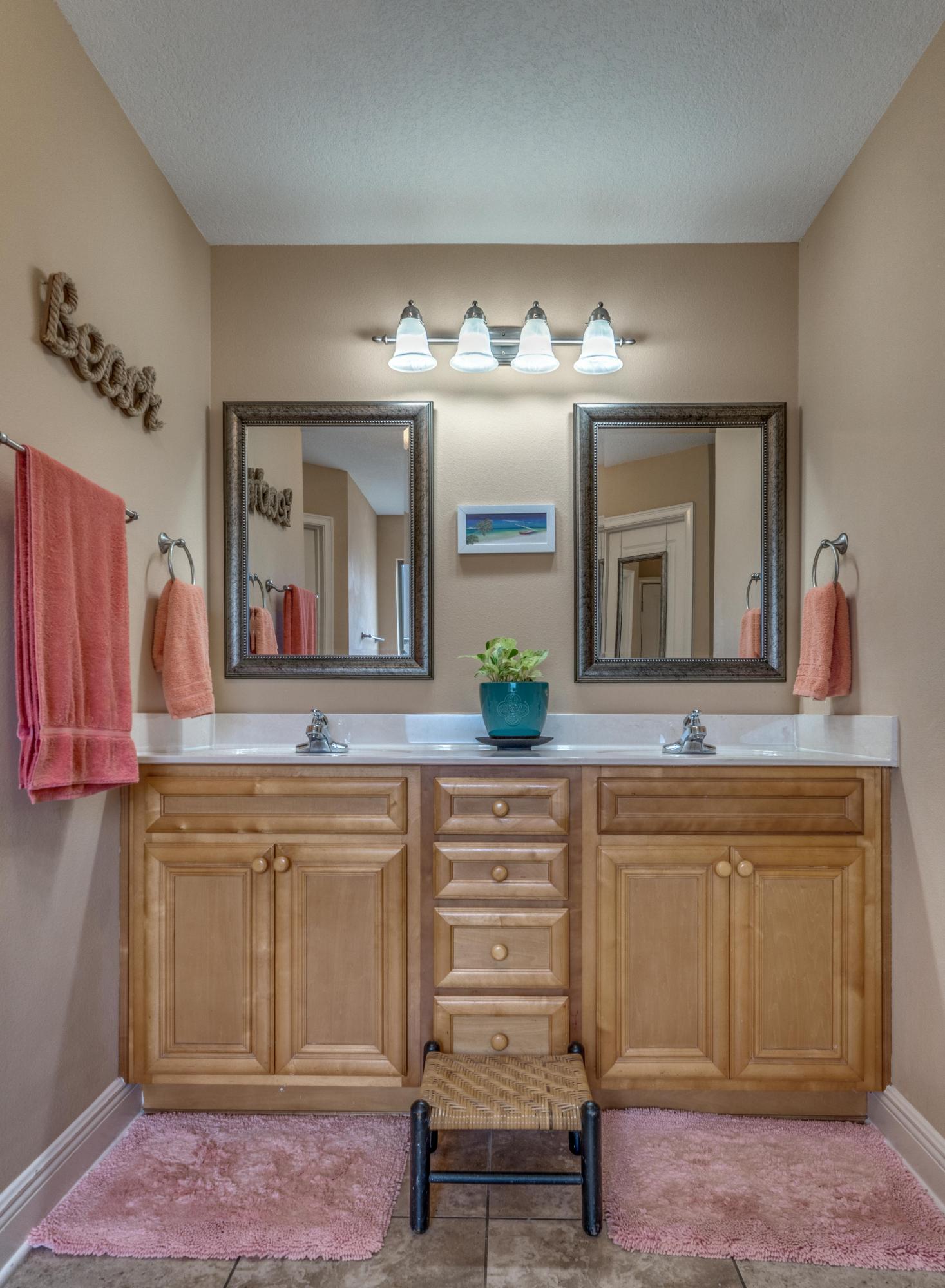 CREEKS EDGE - Residential