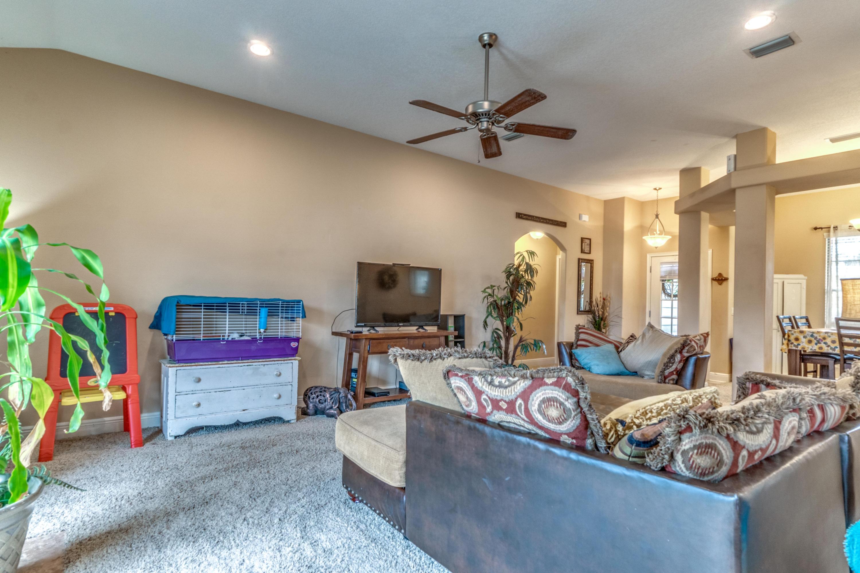 CREEKS EDGE - Residential