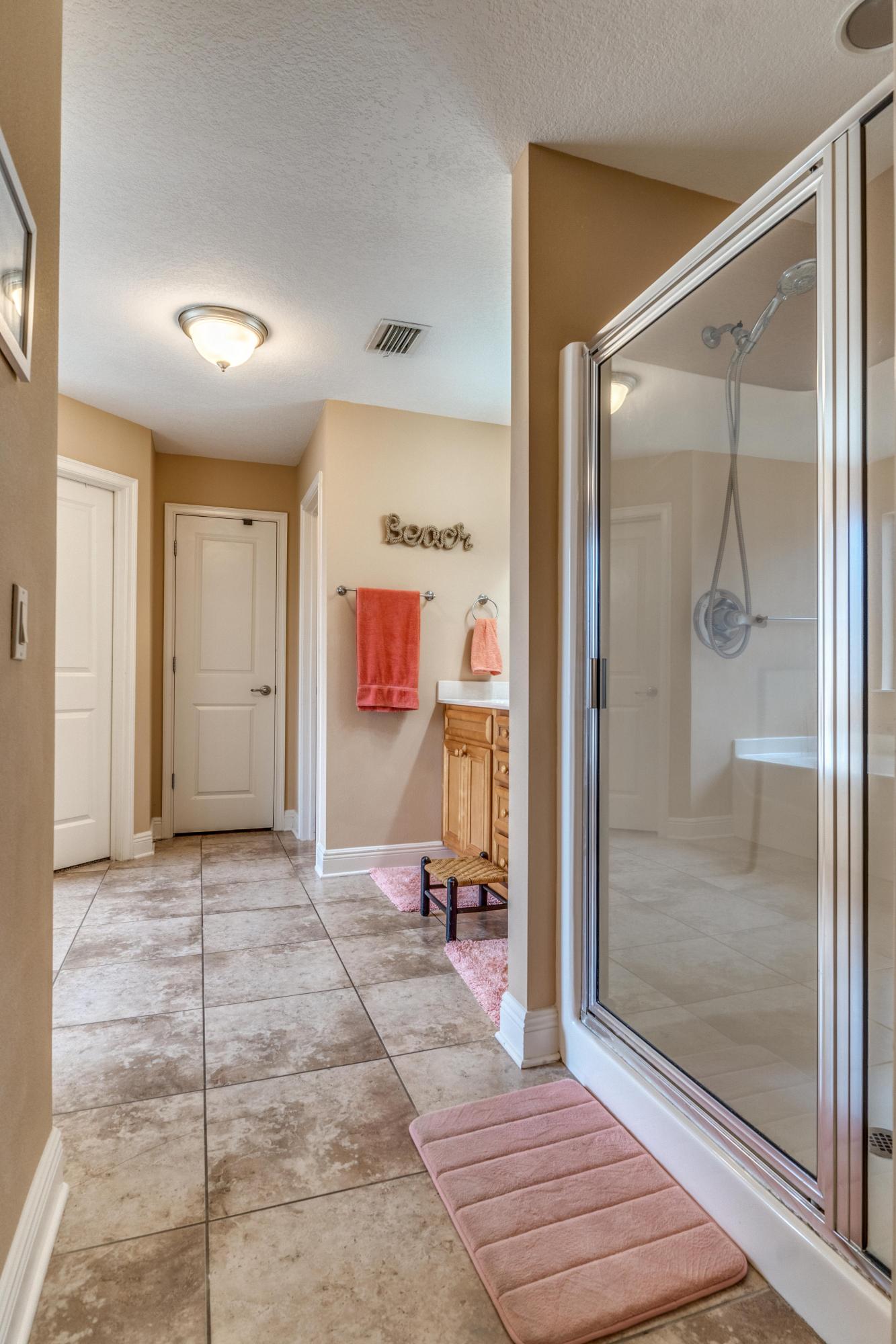 CREEKS EDGE - Residential