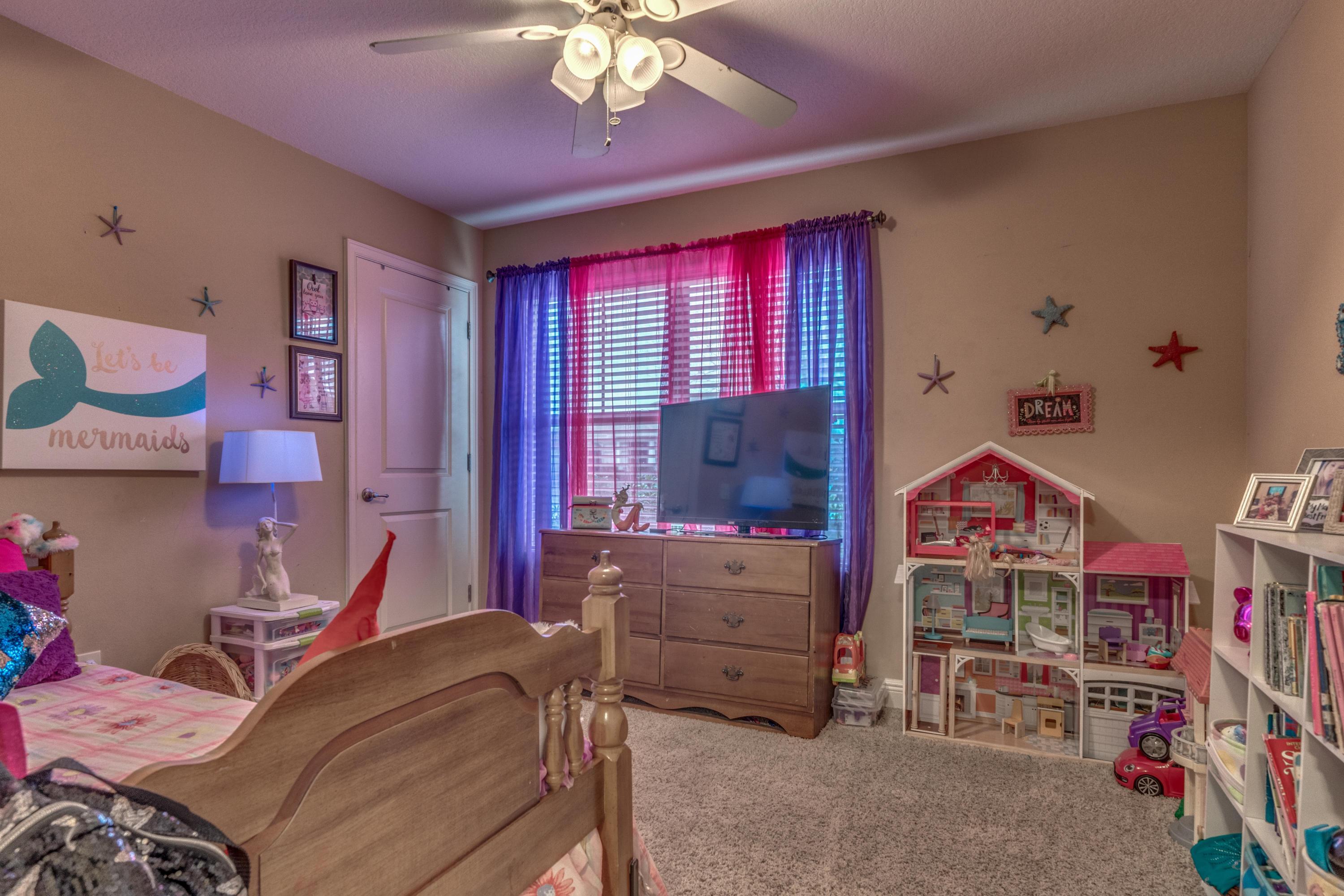 CREEKS EDGE - Residential