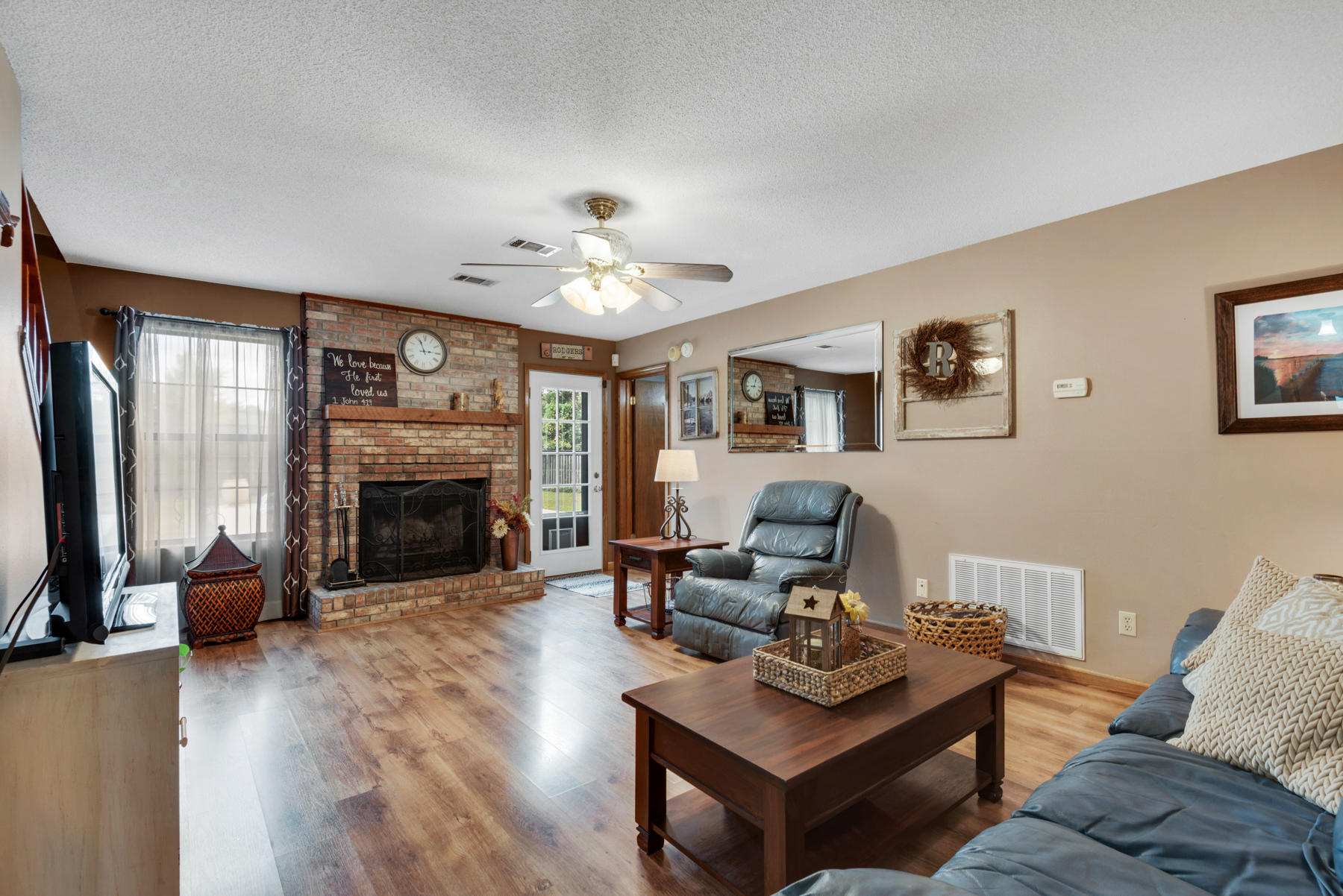 Valparaiso P/C #6 E1/2 Lots 24-26 BLK 114 - Residential