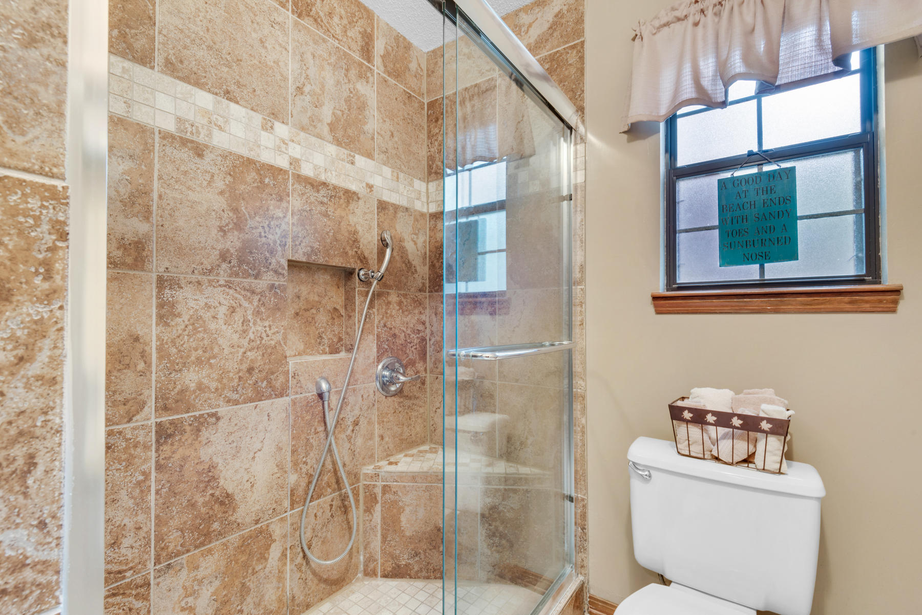 Valparaiso P/C #6 E1/2 Lots 24-26 BLK 114 - Residential