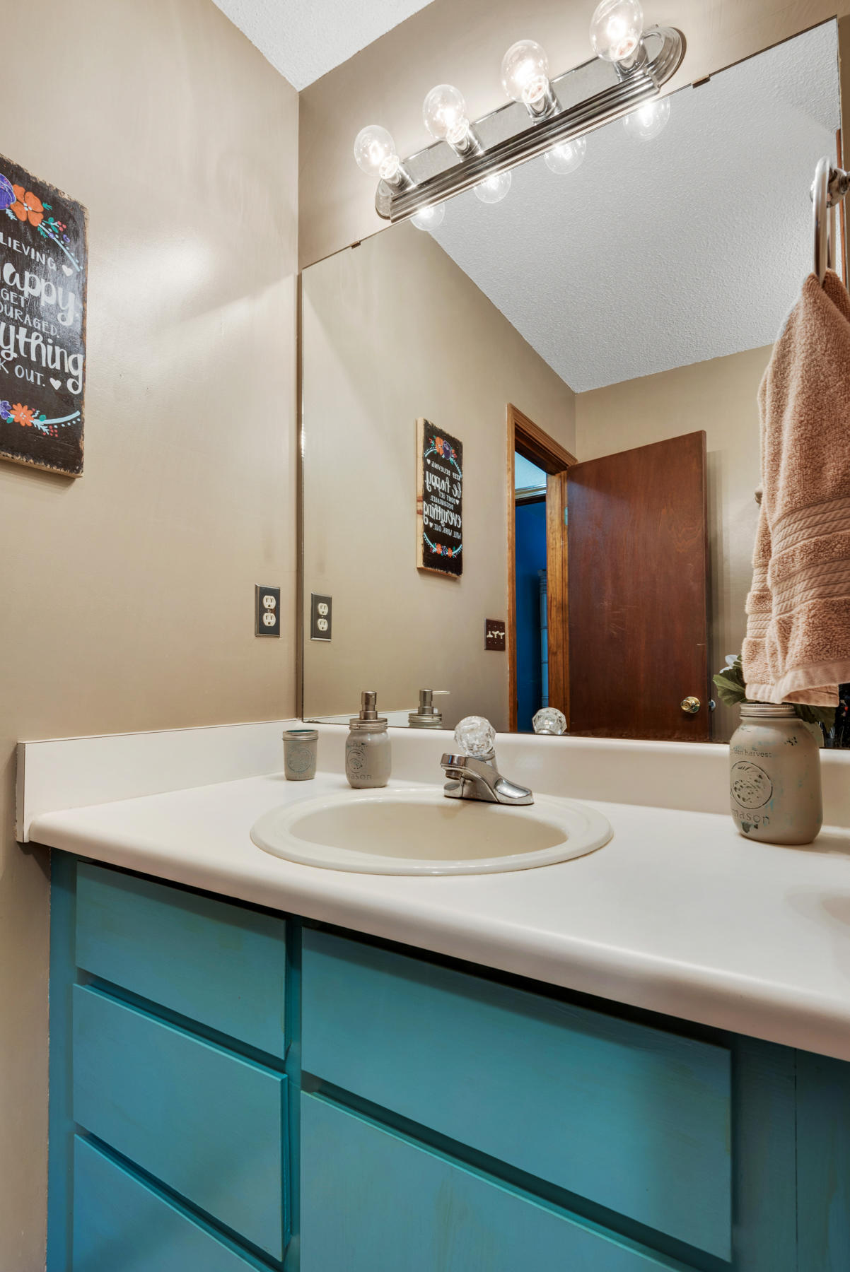 Valparaiso P/C #6 E1/2 Lots 24-26 BLK 114 - Residential