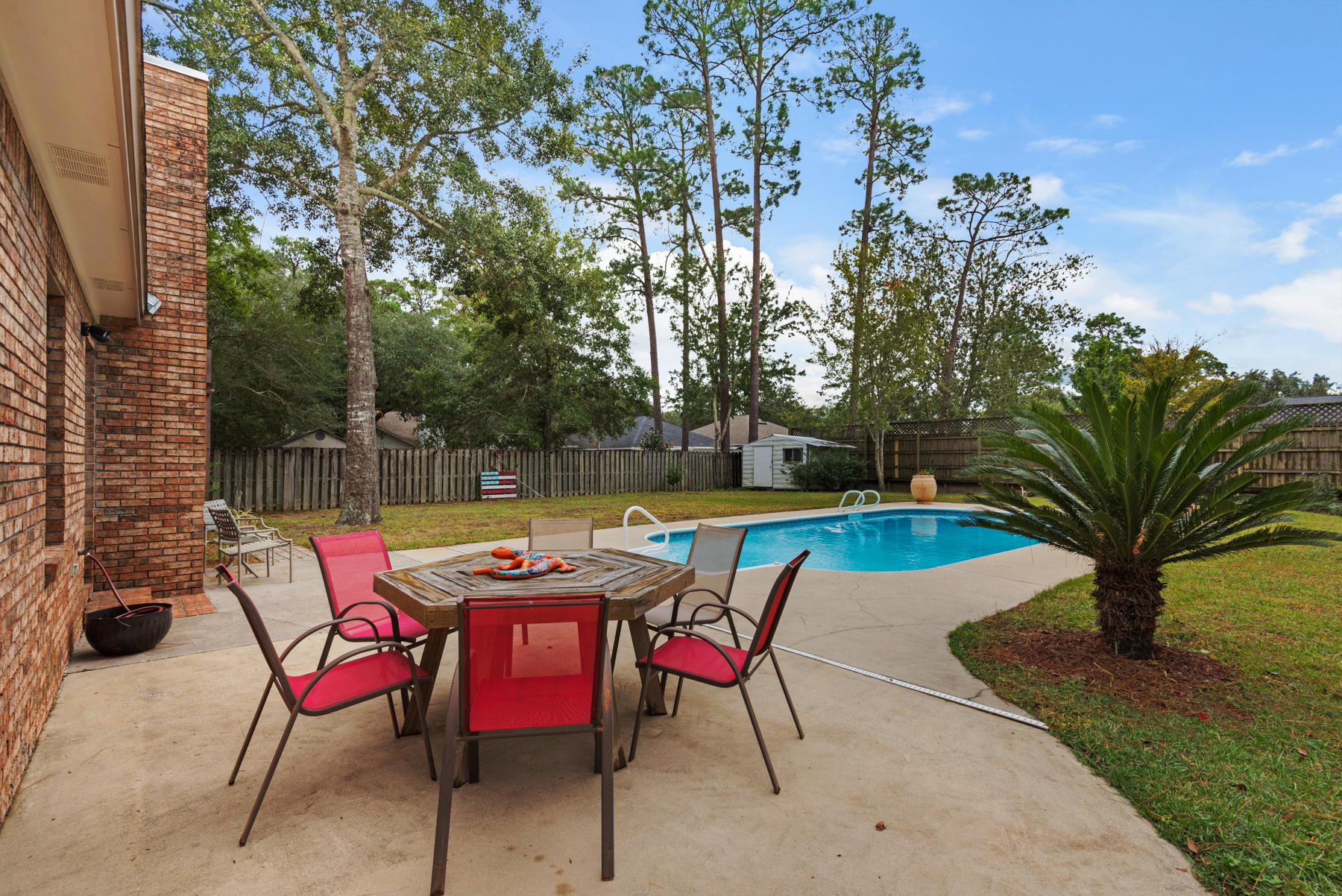 Valparaiso P/C #6 E1/2 Lots 24-26 BLK 114 - Residential