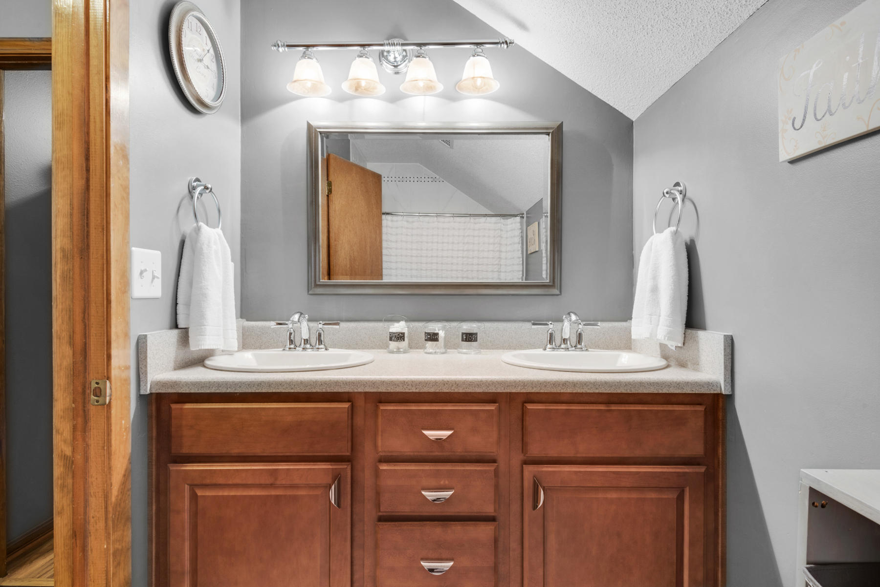 Valparaiso P/C #6 E1/2 Lots 24-26 BLK 114 - Residential