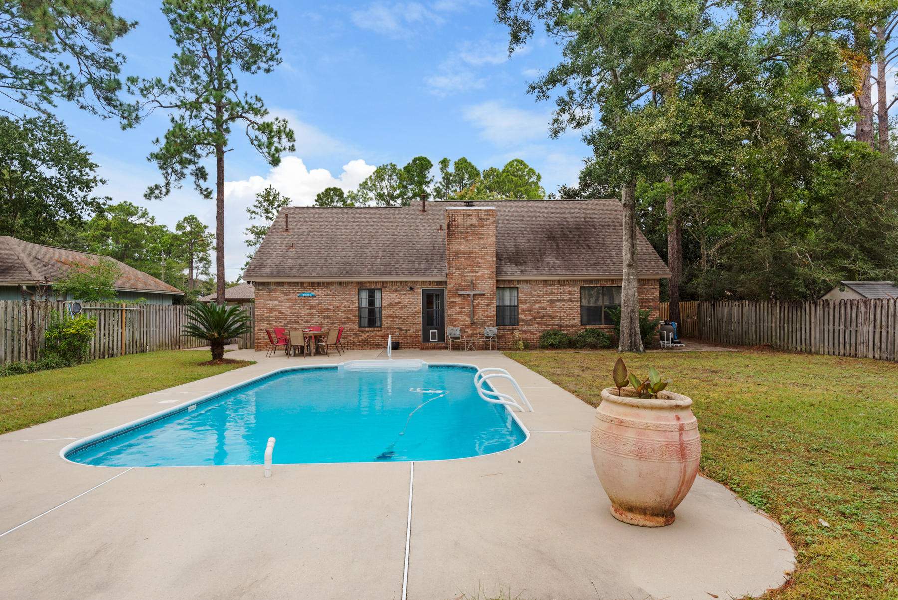 Valparaiso P/C #6 E1/2 Lots 24-26 BLK 114 - Residential