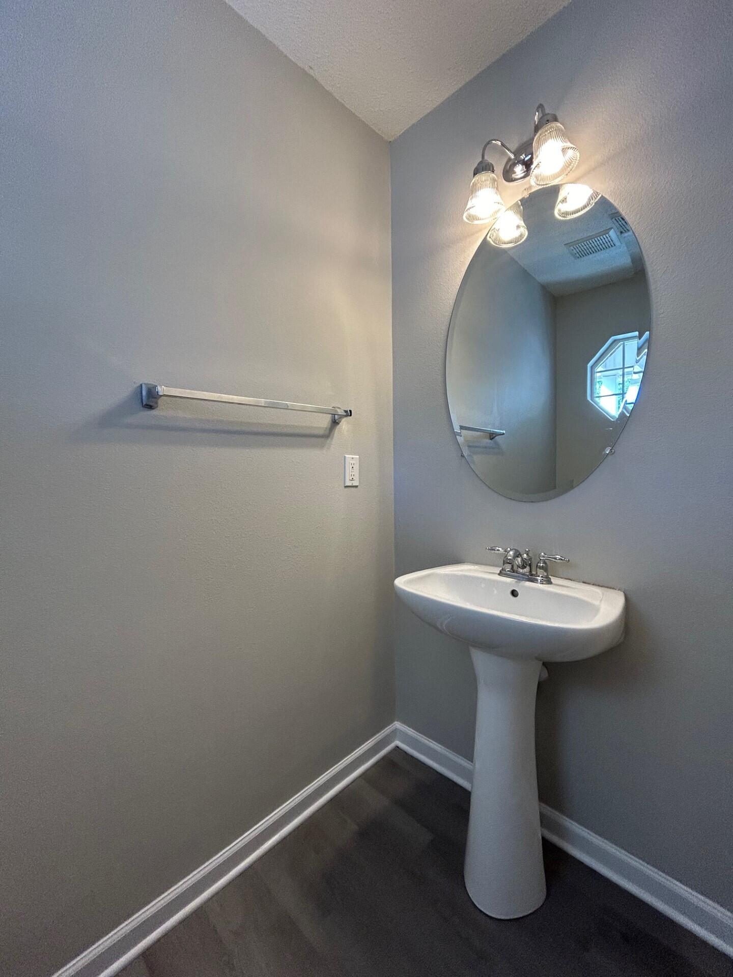 ROLLING PINES - Residential Lease