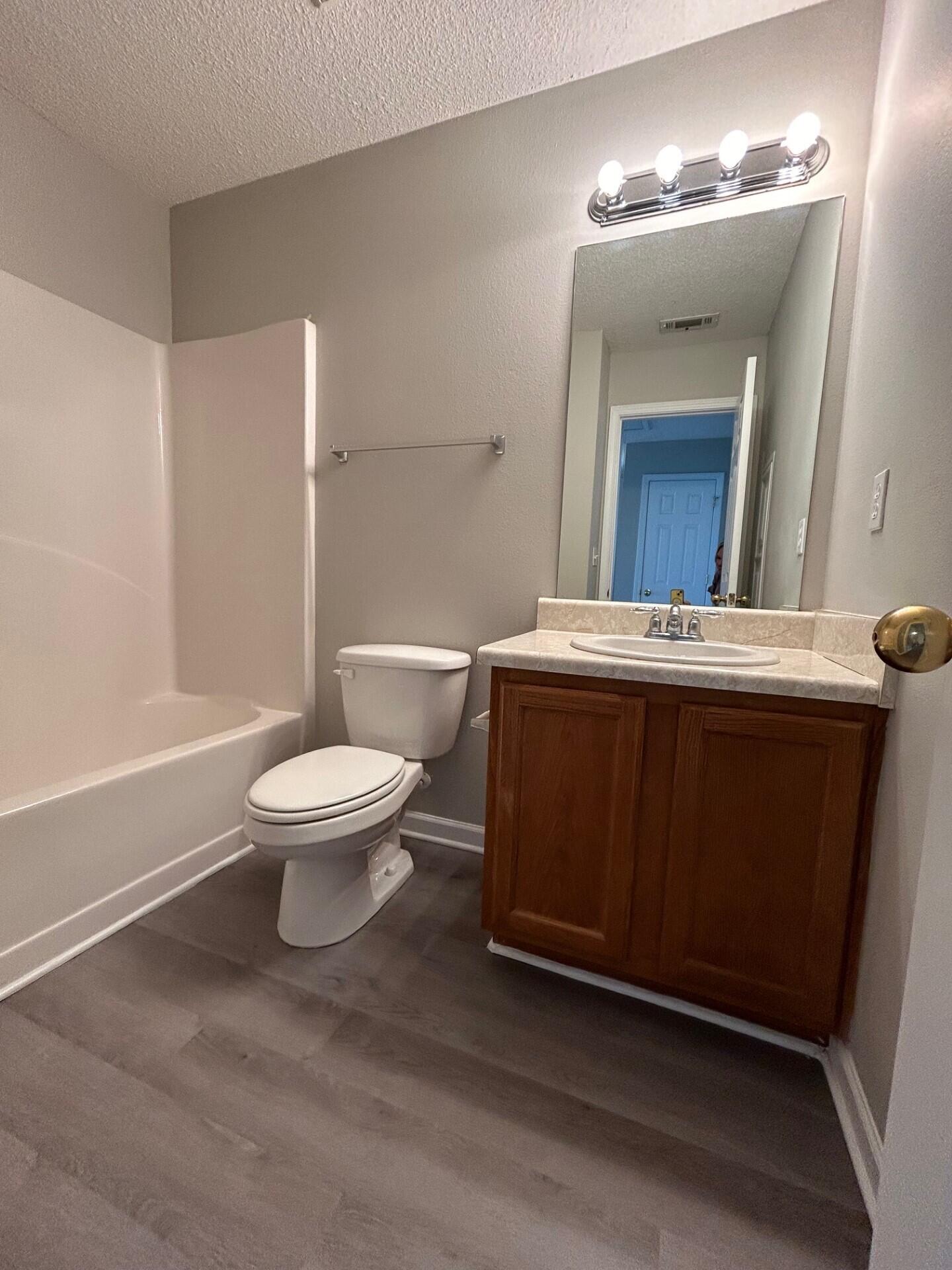 ROLLING PINES - Residential Lease
