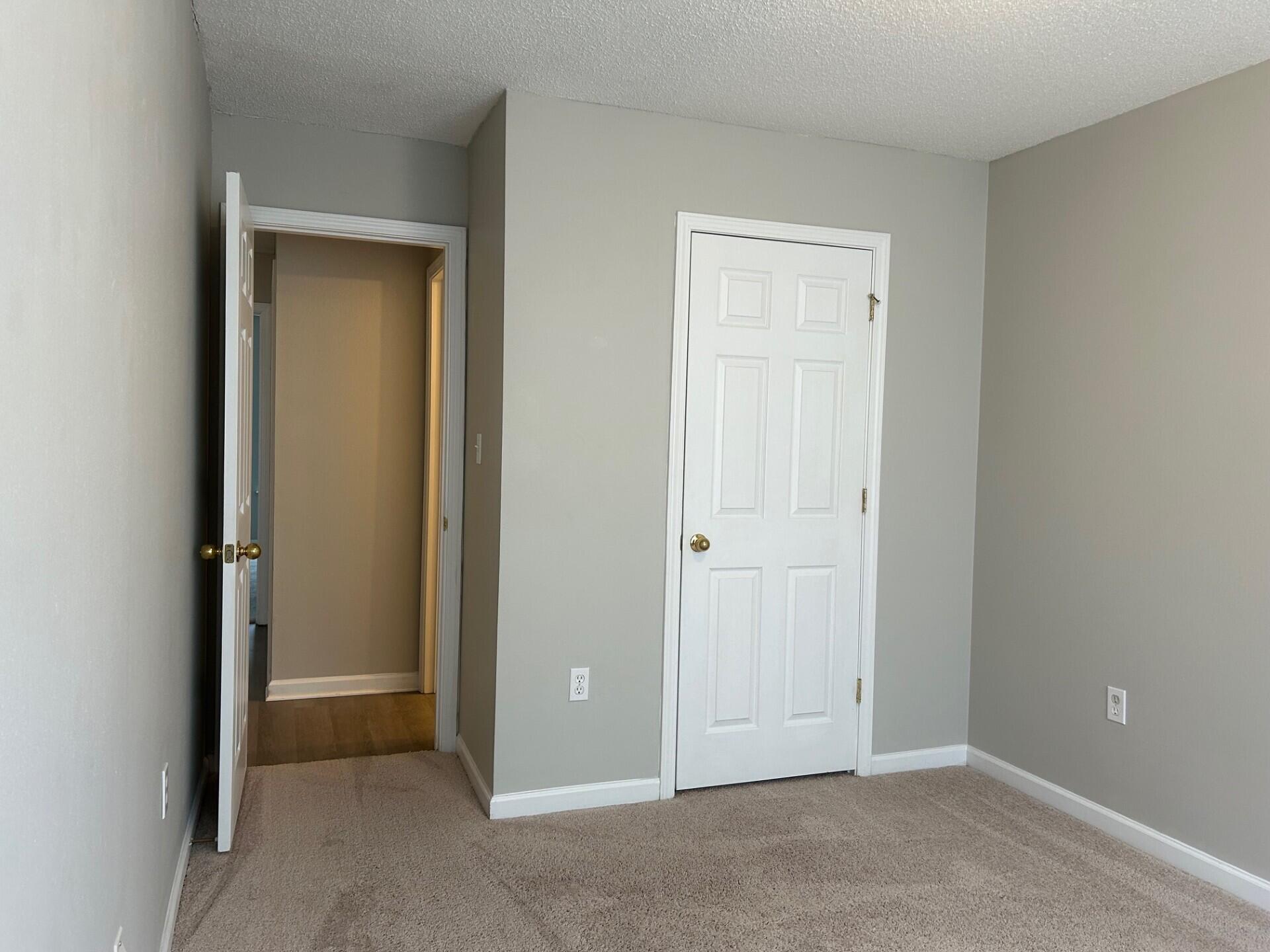 ROLLING PINES - Residential Lease